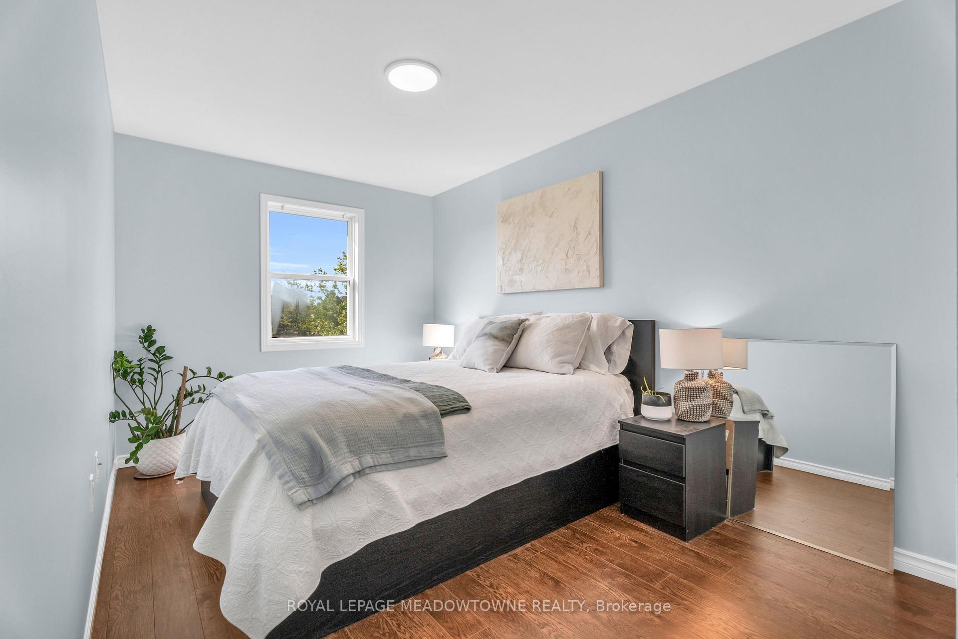 Photo 25 of Unit 39, 124 Gosling Gardens, Guelph, Clairfields/Hanlon Business Park — HOMEH