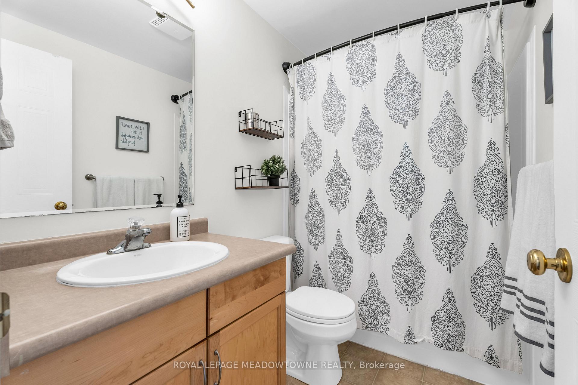 Photo 27 of Unit 39, 124 Gosling Gardens, Guelph, Clairfields/Hanlon Business Park — HOMEH