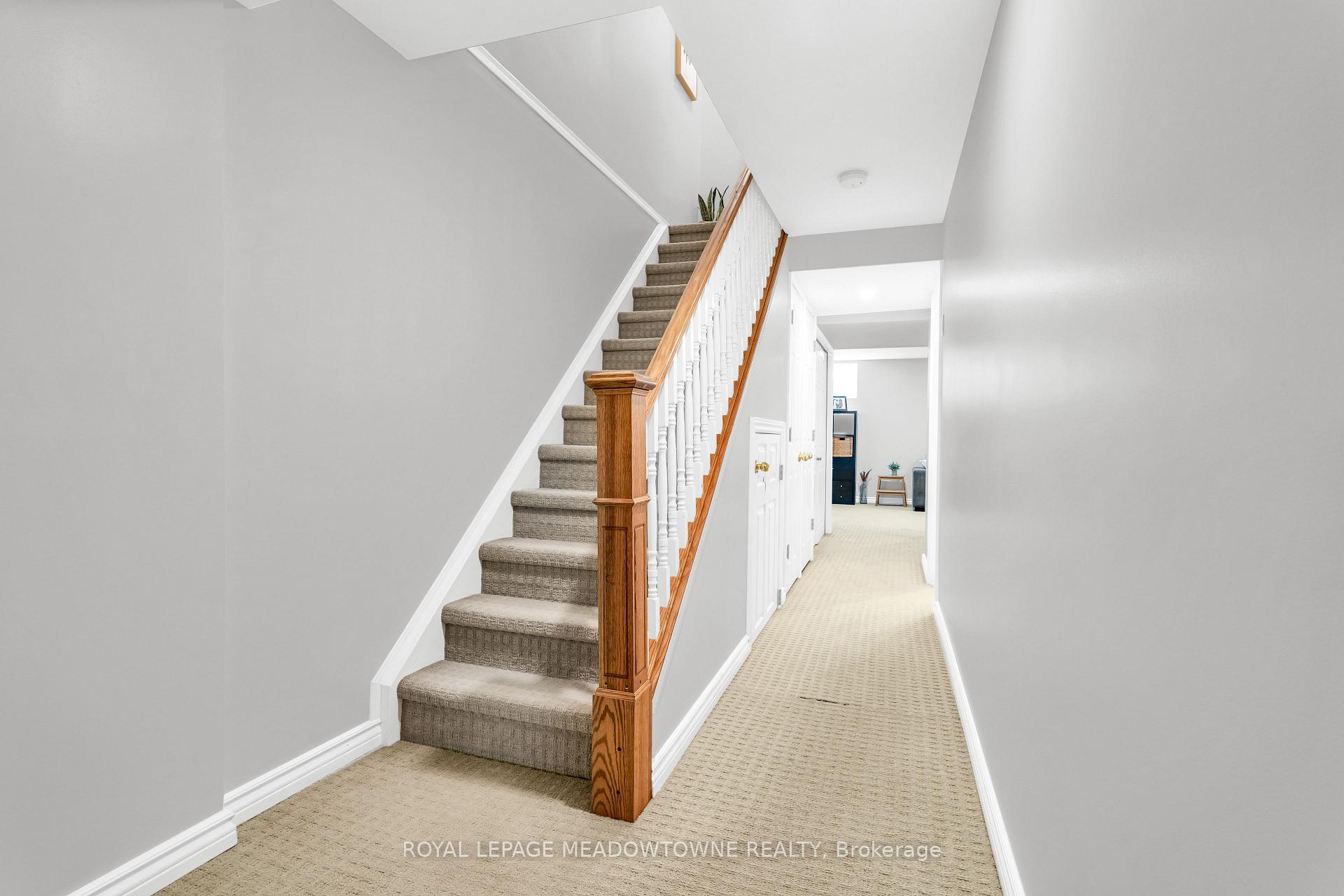 Photo 29 of Unit 39, 124 Gosling Gardens, Guelph, Clairfields/Hanlon Business Park — HOMEH
