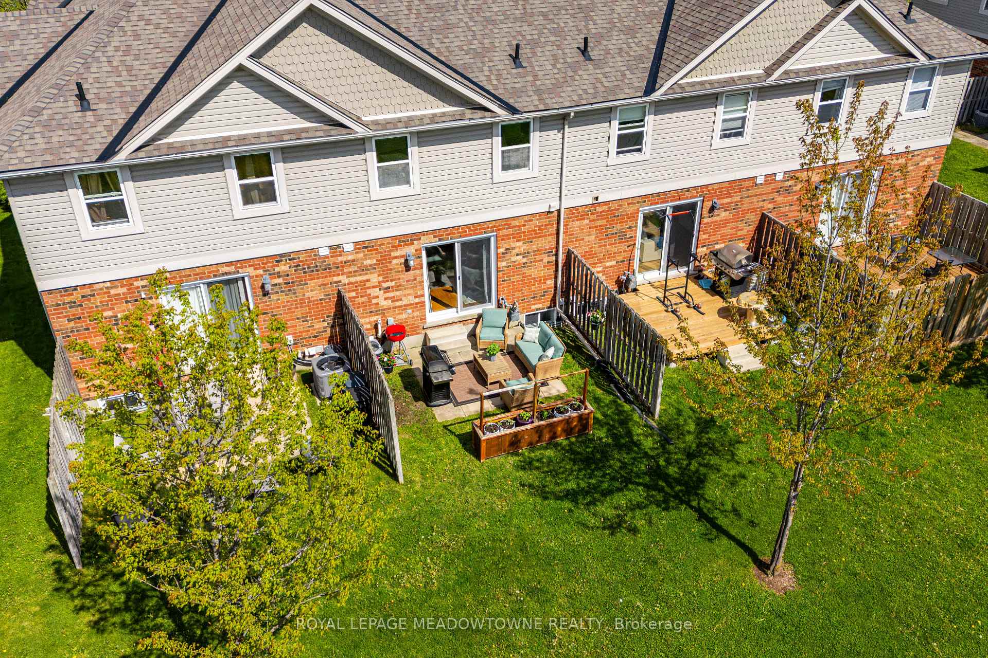 Photo 40 of Unit 39, 124 Gosling Gardens, Guelph, Clairfields/Hanlon Business Park — HOMEH