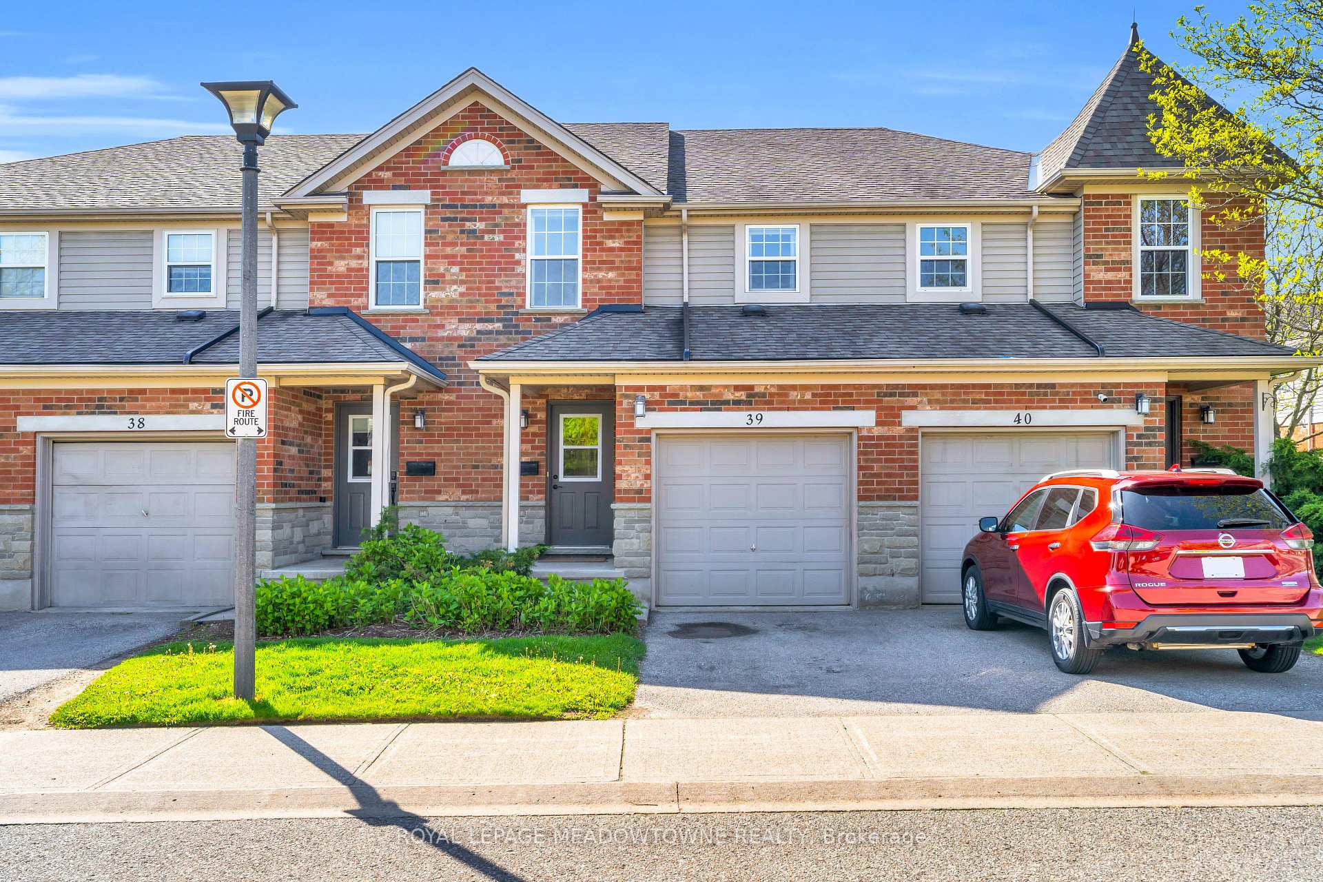 Photo 44 of Unit 39, 124 Gosling Gardens, Guelph, Clairfields/Hanlon Business Park — HOMEH