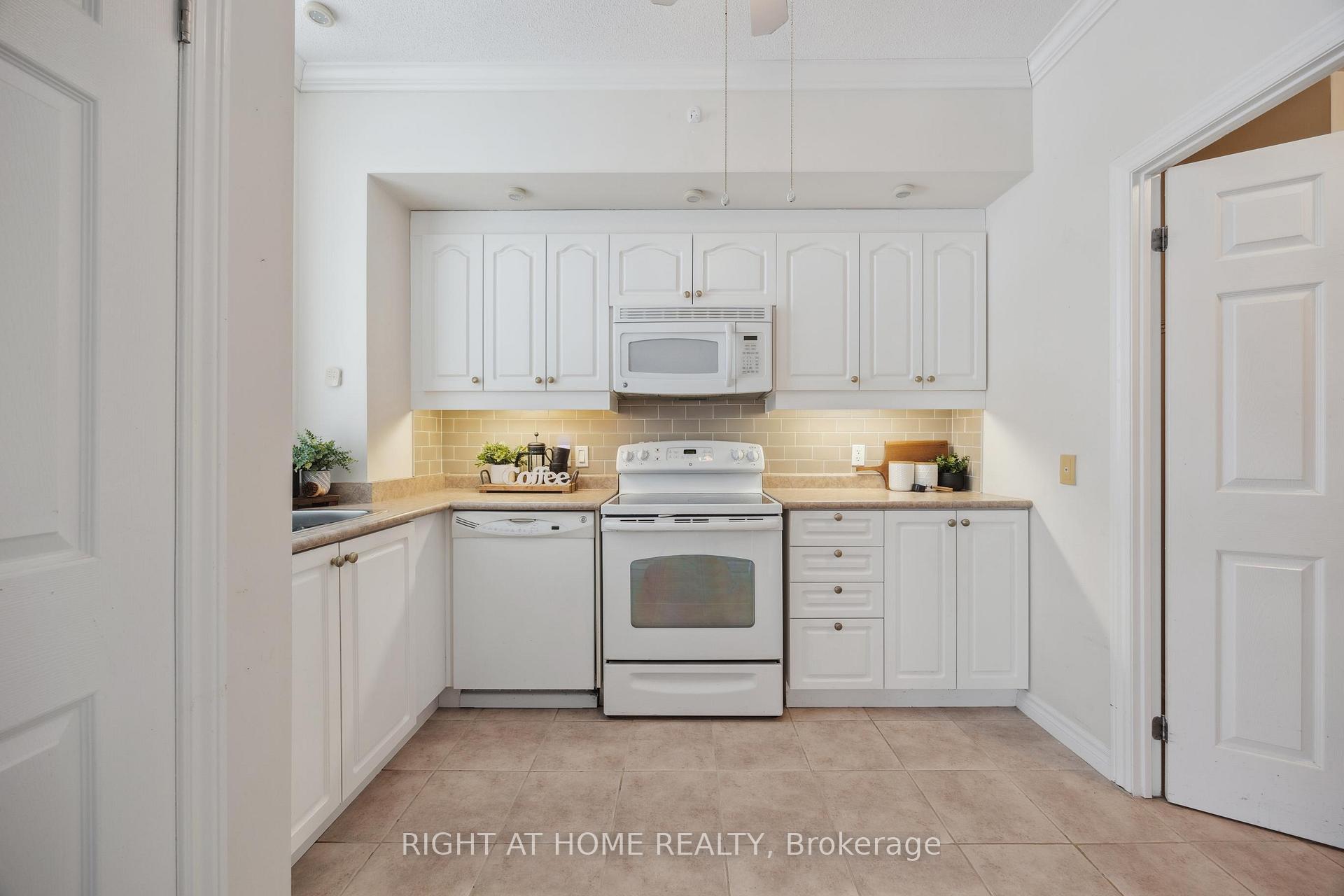 Photo 34 of Unit 411, 171 Shanly Street, Scugog, Port Perry — HOMEH
