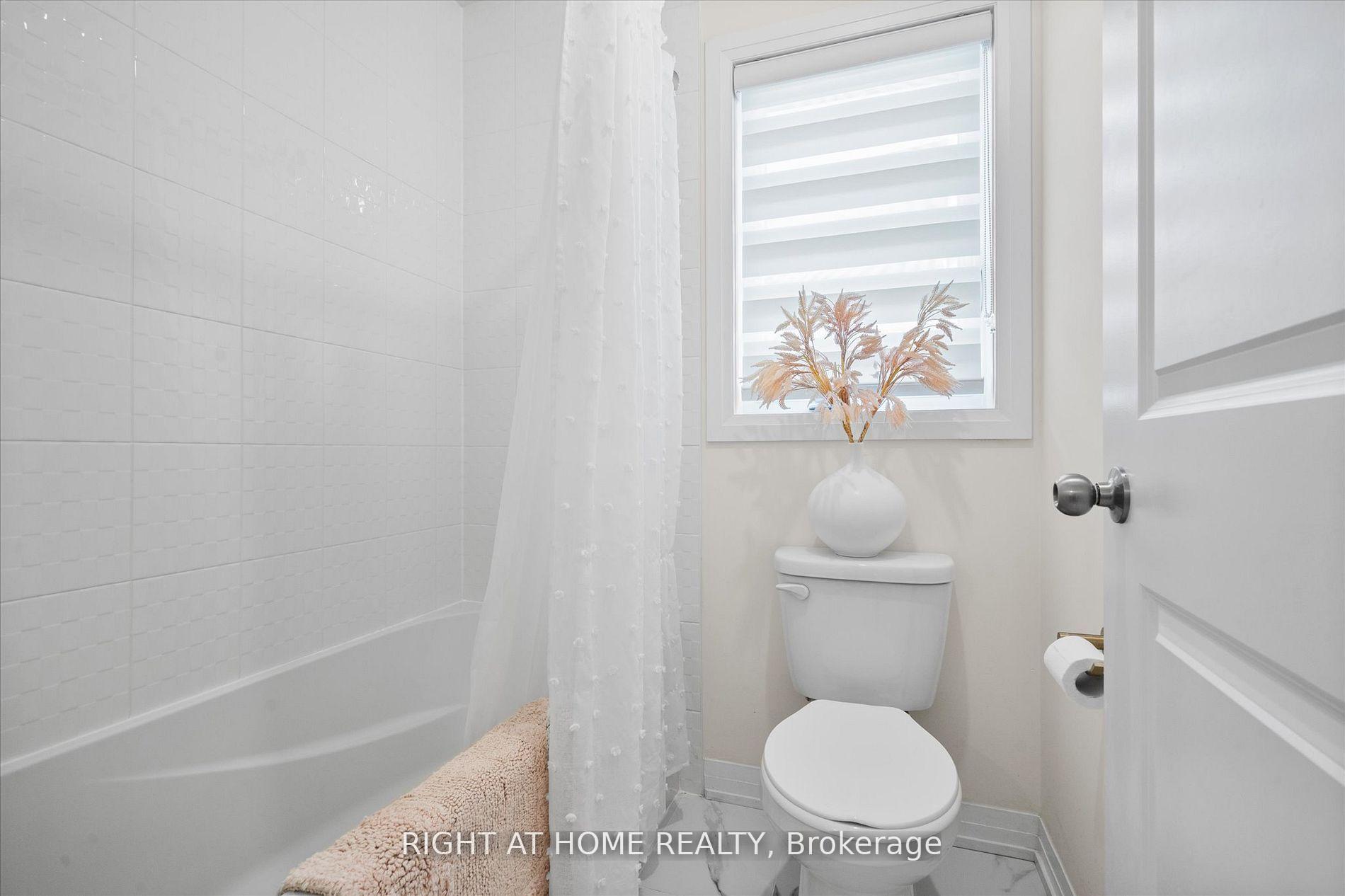 Photo 21 of 191 Yacht Drive, Clarington, Bowmanville — HOMEH