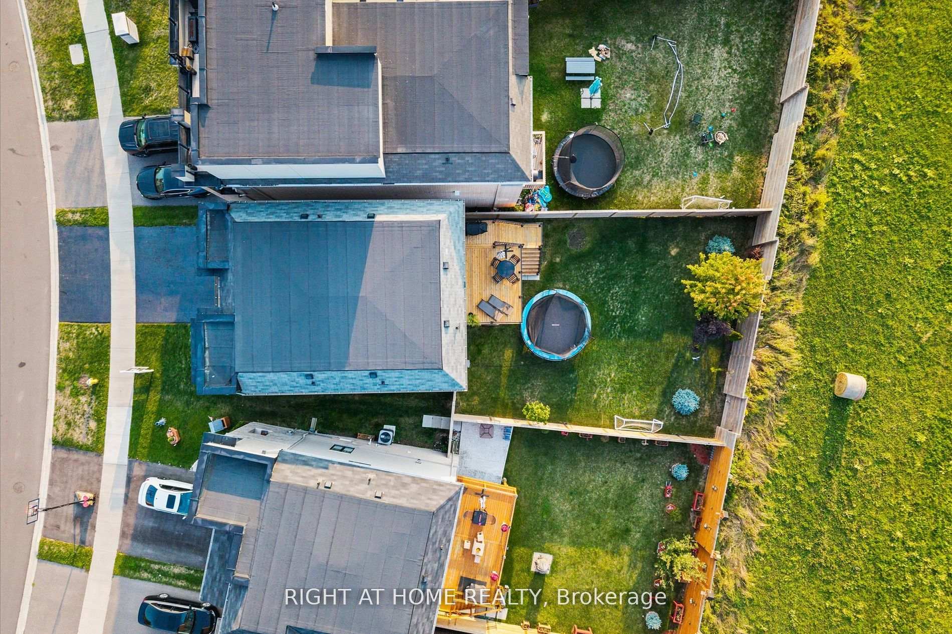 Photo 33 of 191 Yacht Drive, Clarington, Bowmanville — HOMEH