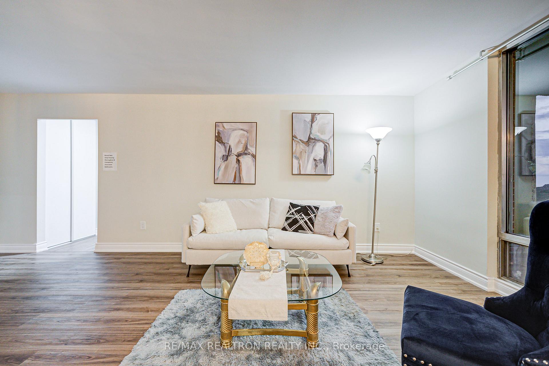 Photo 8 of Unit 1506, 1 Massey Square, Toronto, Crescent Town — HOMEH