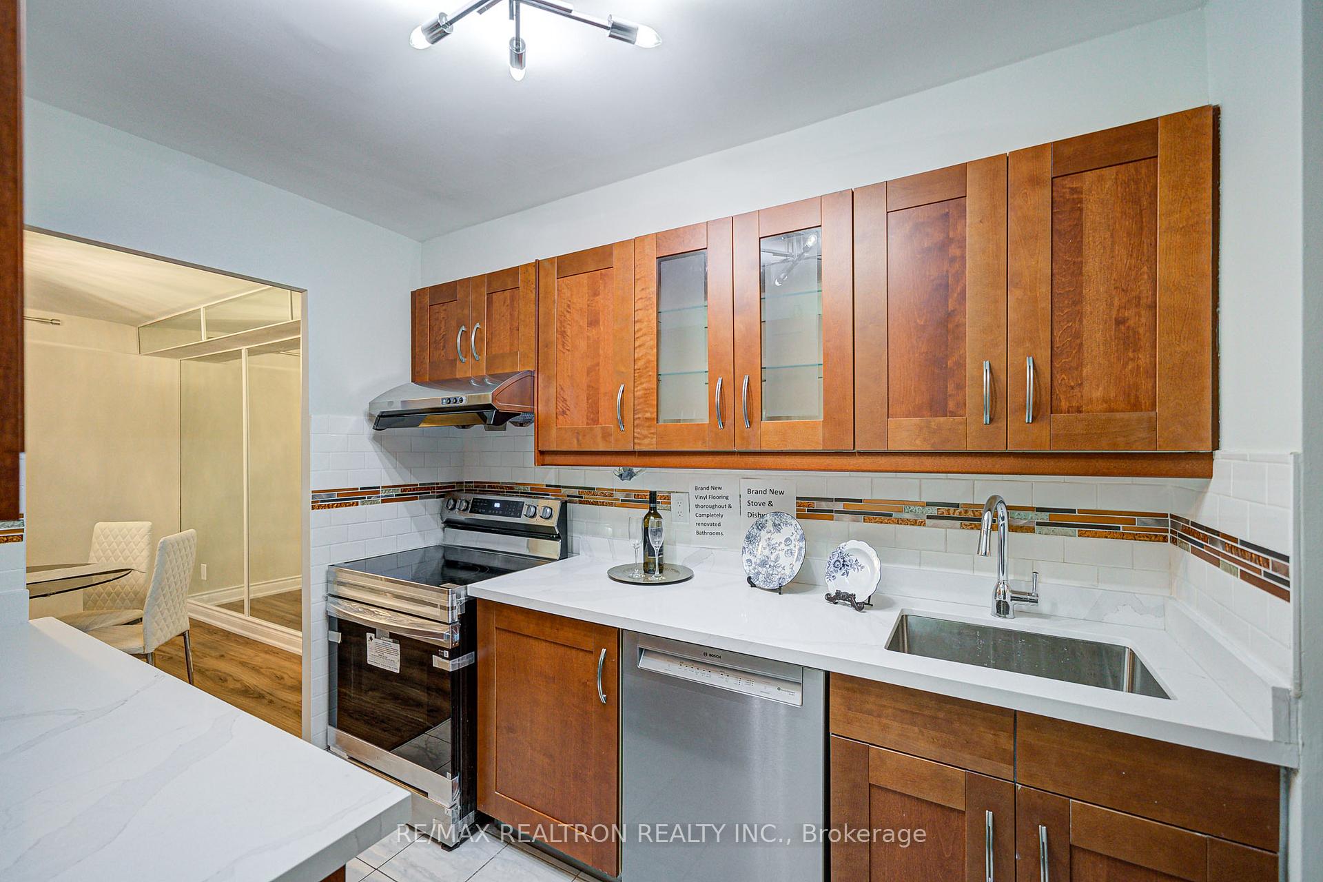 Photo 10 of Unit 1506, 1 Massey Square, Toronto, Crescent Town — HOMEH