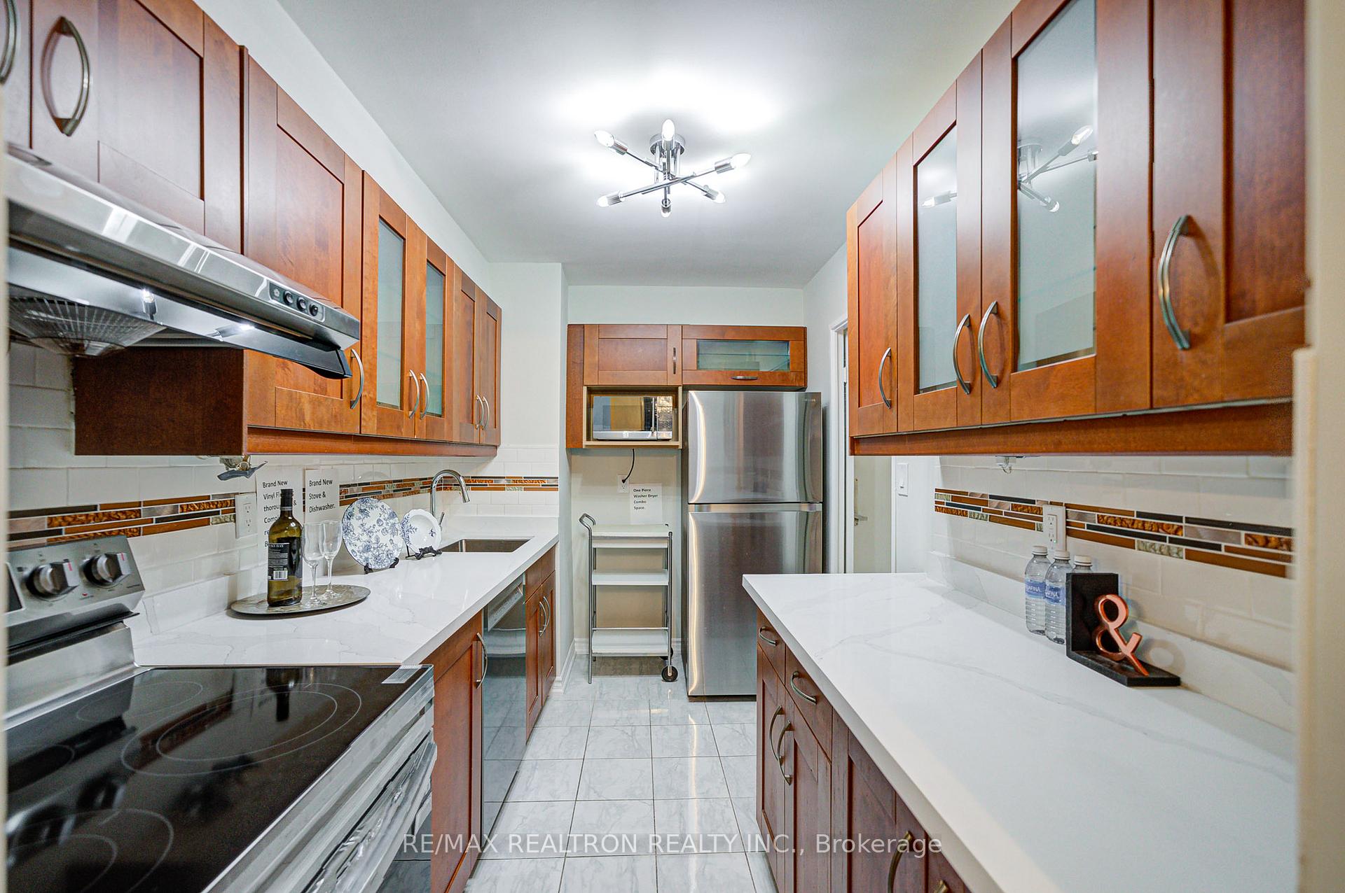 Photo 11 of Unit 1506, 1 Massey Square, Toronto, Crescent Town — HOMEH