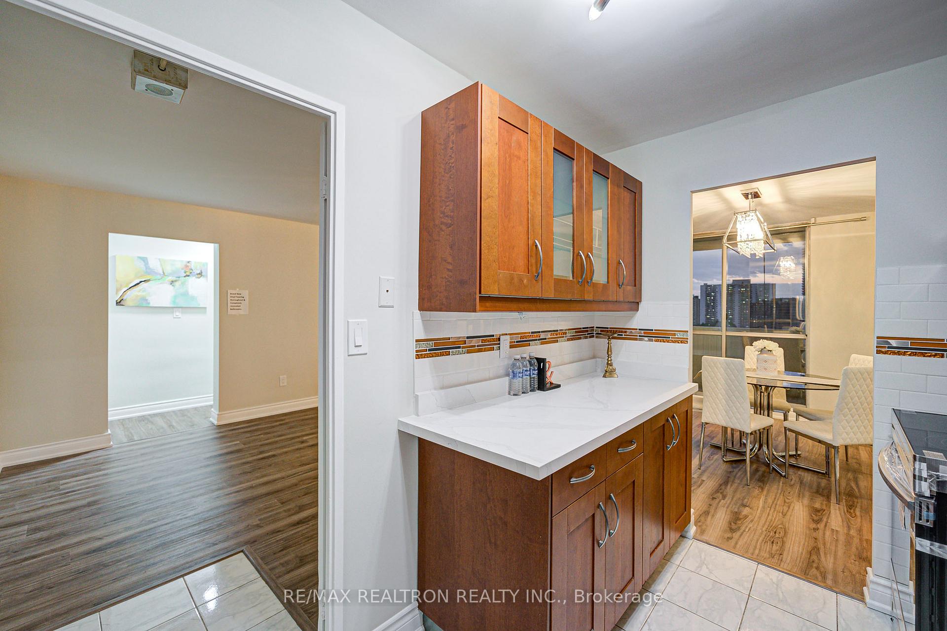 Photo 14 of Unit 1506, 1 Massey Square, Toronto, Crescent Town — HOMEH