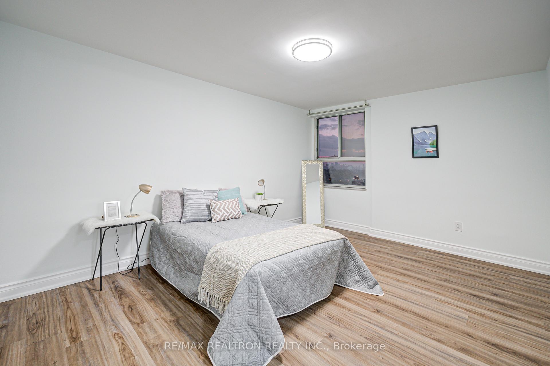 Photo 34 of Unit 1506, 1 Massey Square, Toronto, Crescent Town — HOMEH