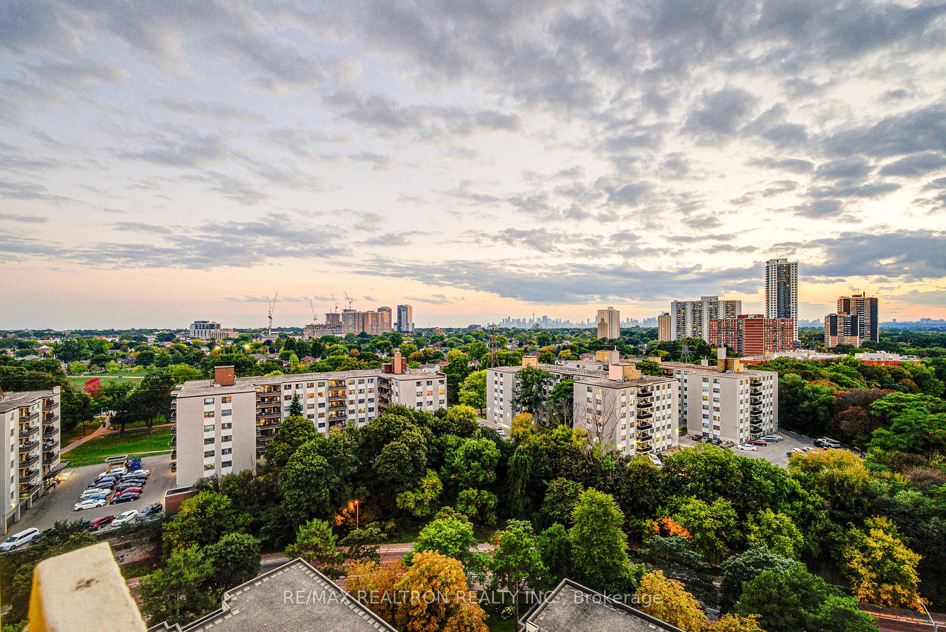 Photo 43 of Unit 1506, 1 Massey Square, Toronto, Crescent Town — HOMEH