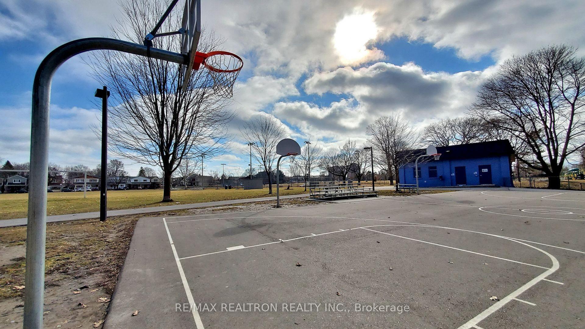 Photo 48 of Unit 1506, 1 Massey Square, Toronto, Crescent Town — HOMEH