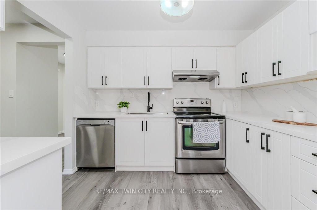 Photo 11 of Unit 71, 20 Paulander Drive, Kitchener — HOMEH
