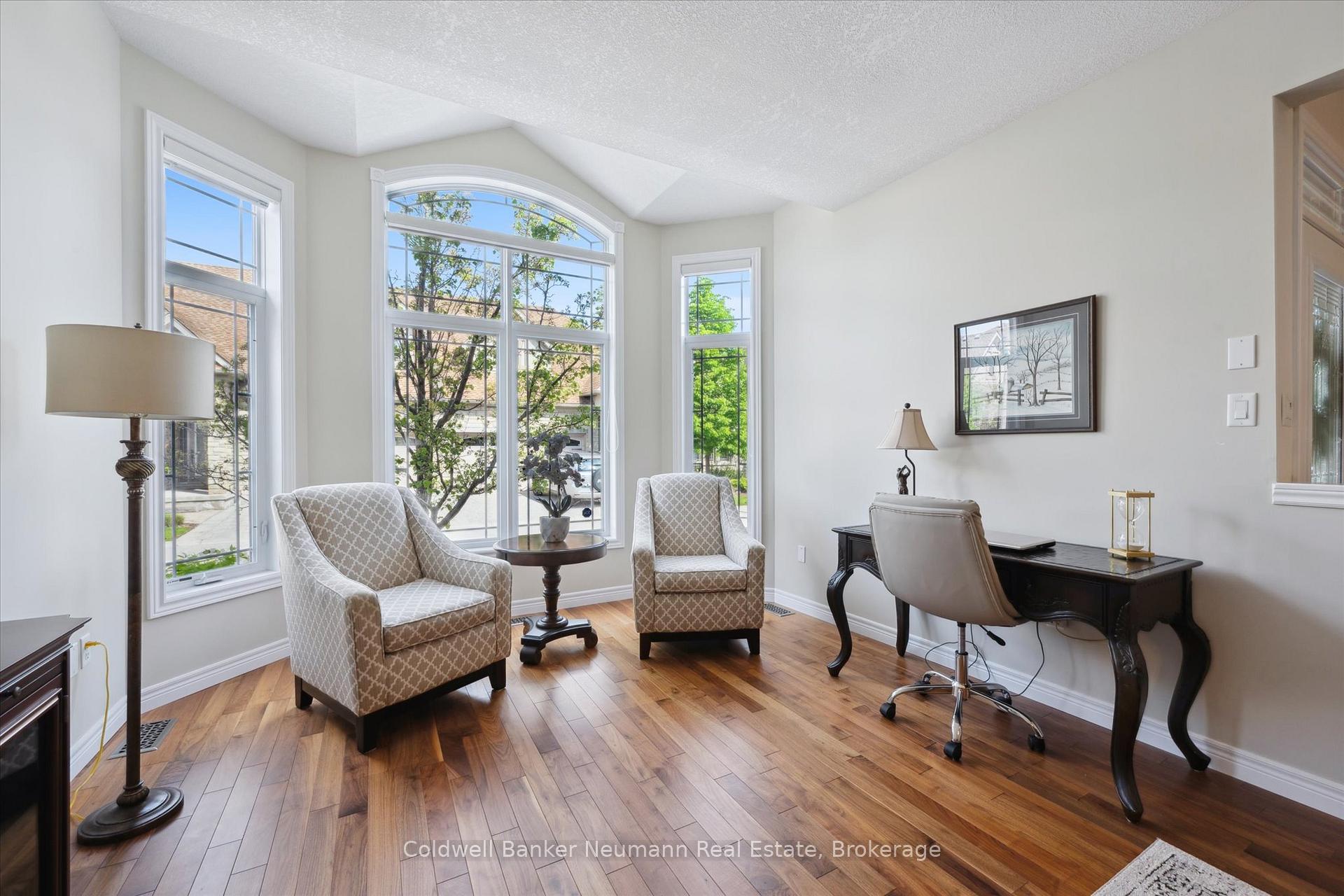 Photo 7 of Unit 30, 19 Simmonds Drive, Guelph, Victoria North — HOMEH