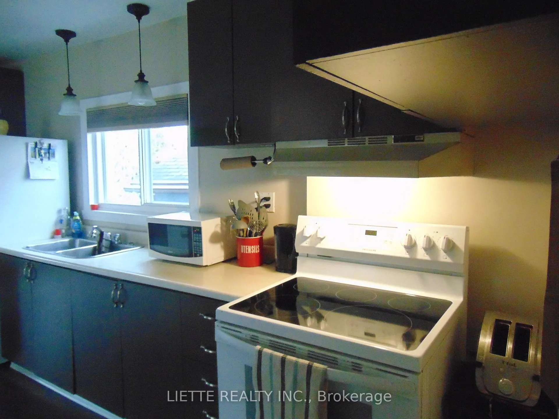 Photo 7 of 317 8th Street E, Cornwall — HOMEH