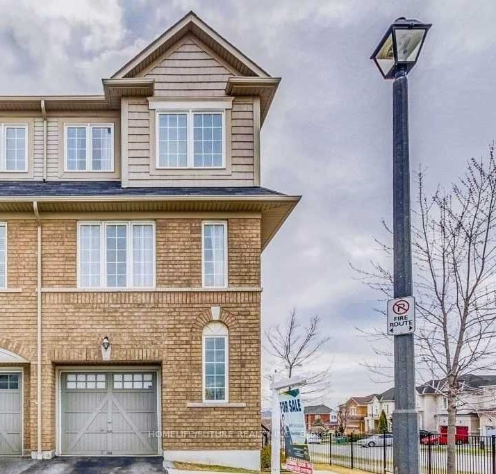 Photo 2 of 38 Lavan Lane, Ajax, Northwest Ajax — HOMEH