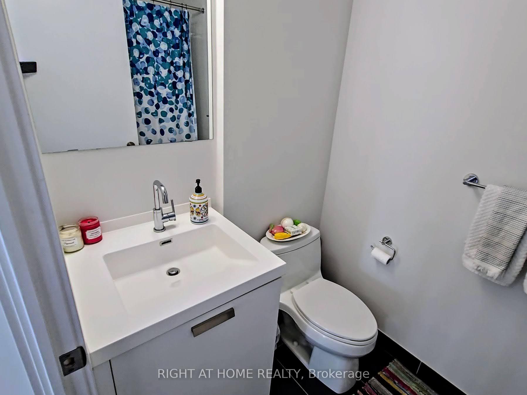 Photo 16 of Unit 802, 1815 Yonge Street, Toronto, Mount Pleasant West — HOMEH