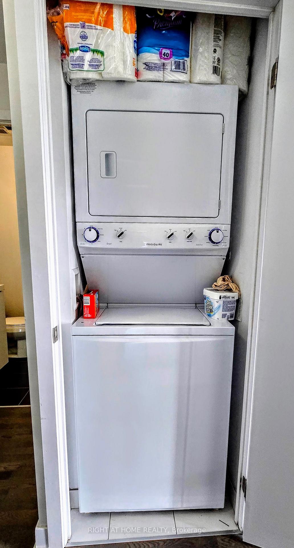 Photo 22 of Unit 802, 1815 Yonge Street, Toronto, Mount Pleasant West — HOMEH