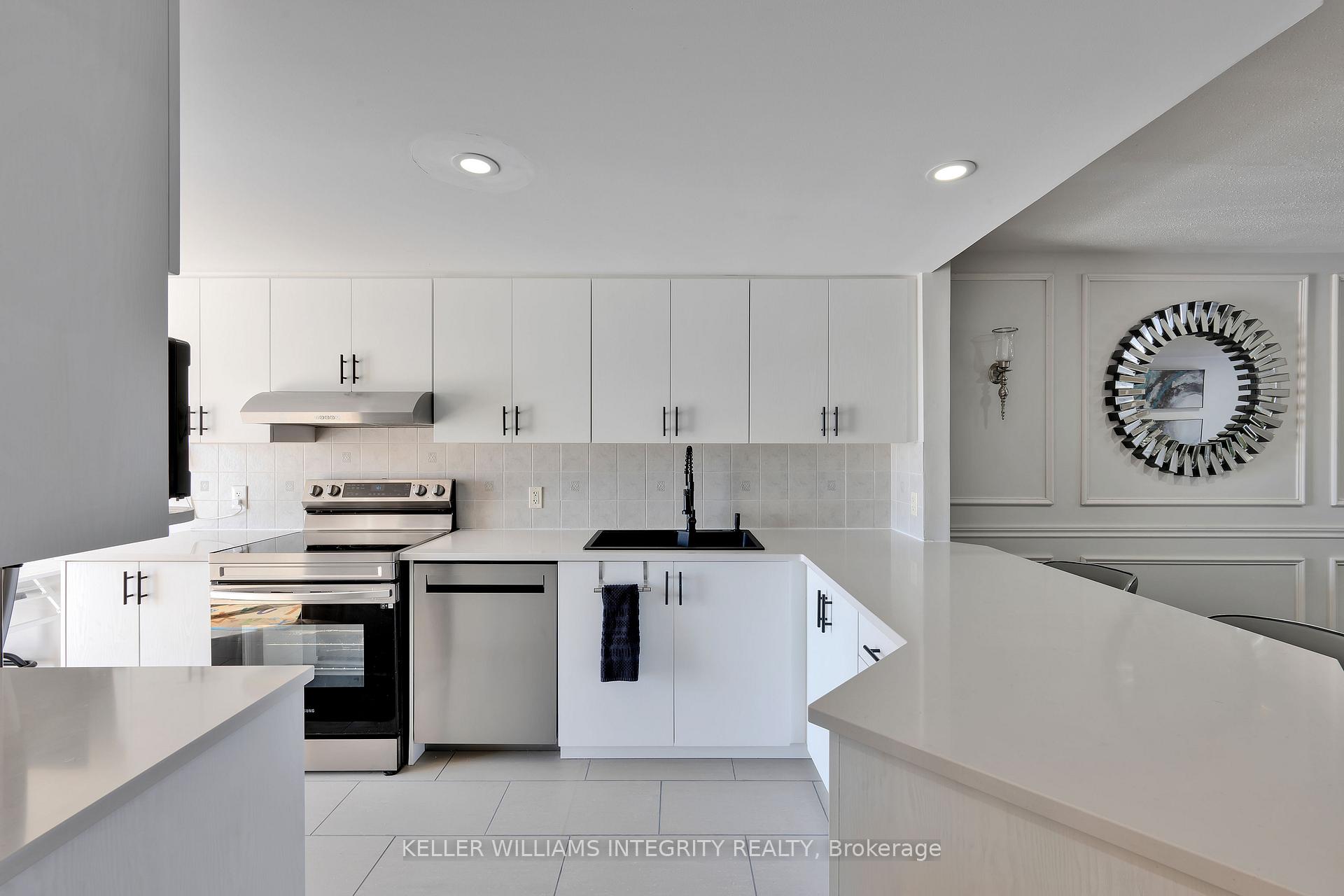 Photo 11 of 266 Meadowbreeze Drive, Ottawa, Kanata - Emerald Meadows/Trailwest — HOMEH