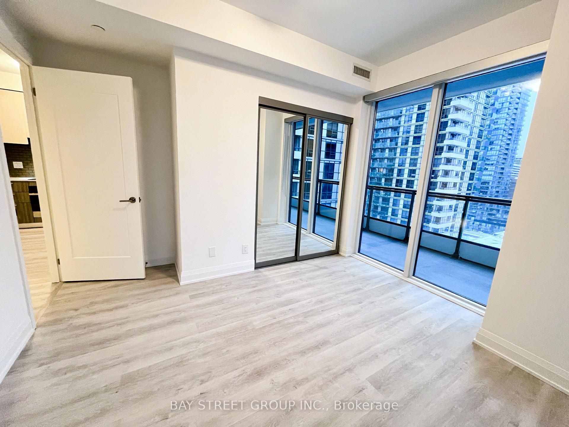Photo 12 of Unit 1111, 65 Broadway Avenue, Toronto, Mount Pleasant West — HOMEH