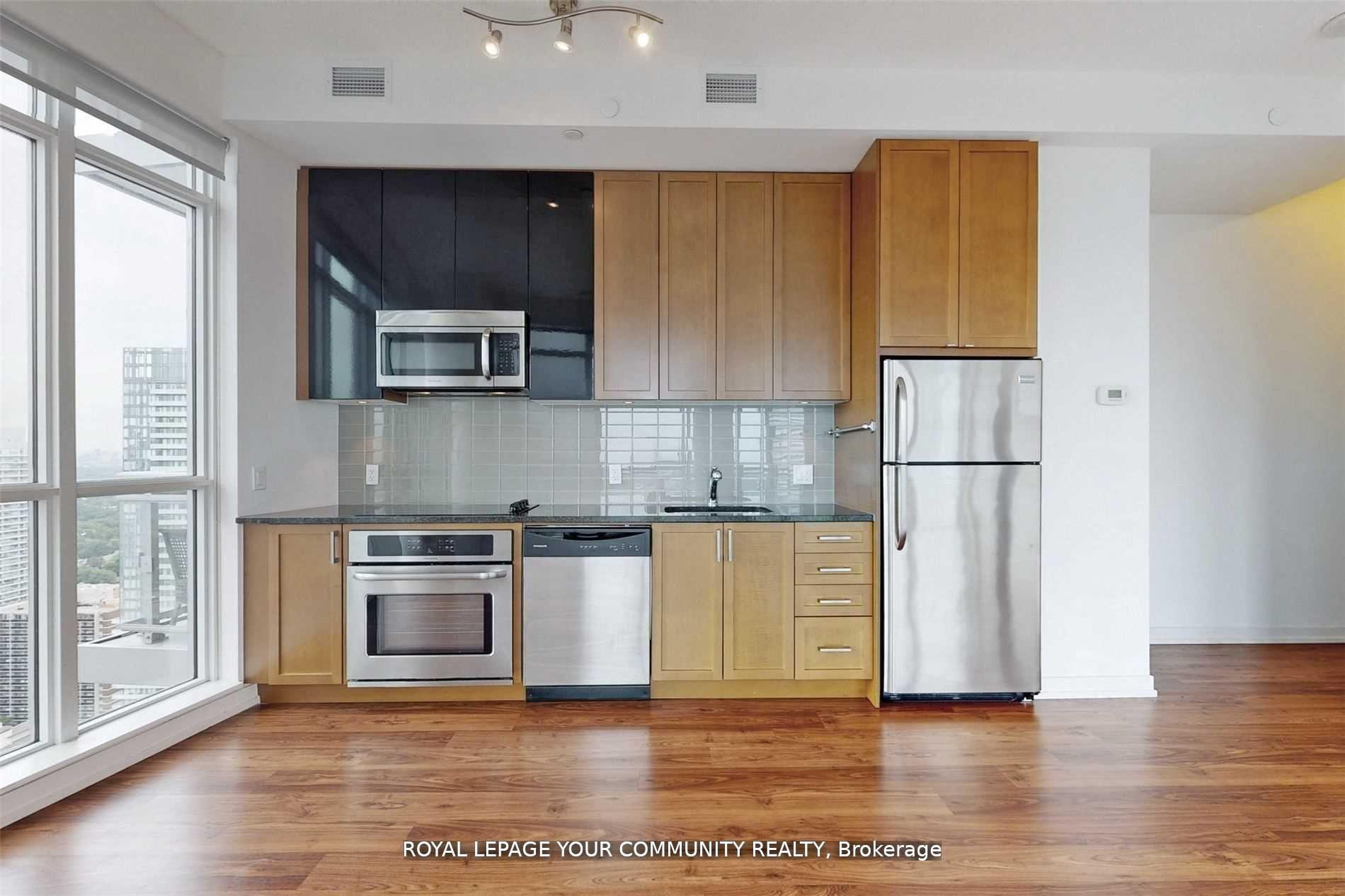 Photo 4 of Unit 3402, 89 Dunfield Avenue, Toronto, Mount Pleasant West — HOMEH