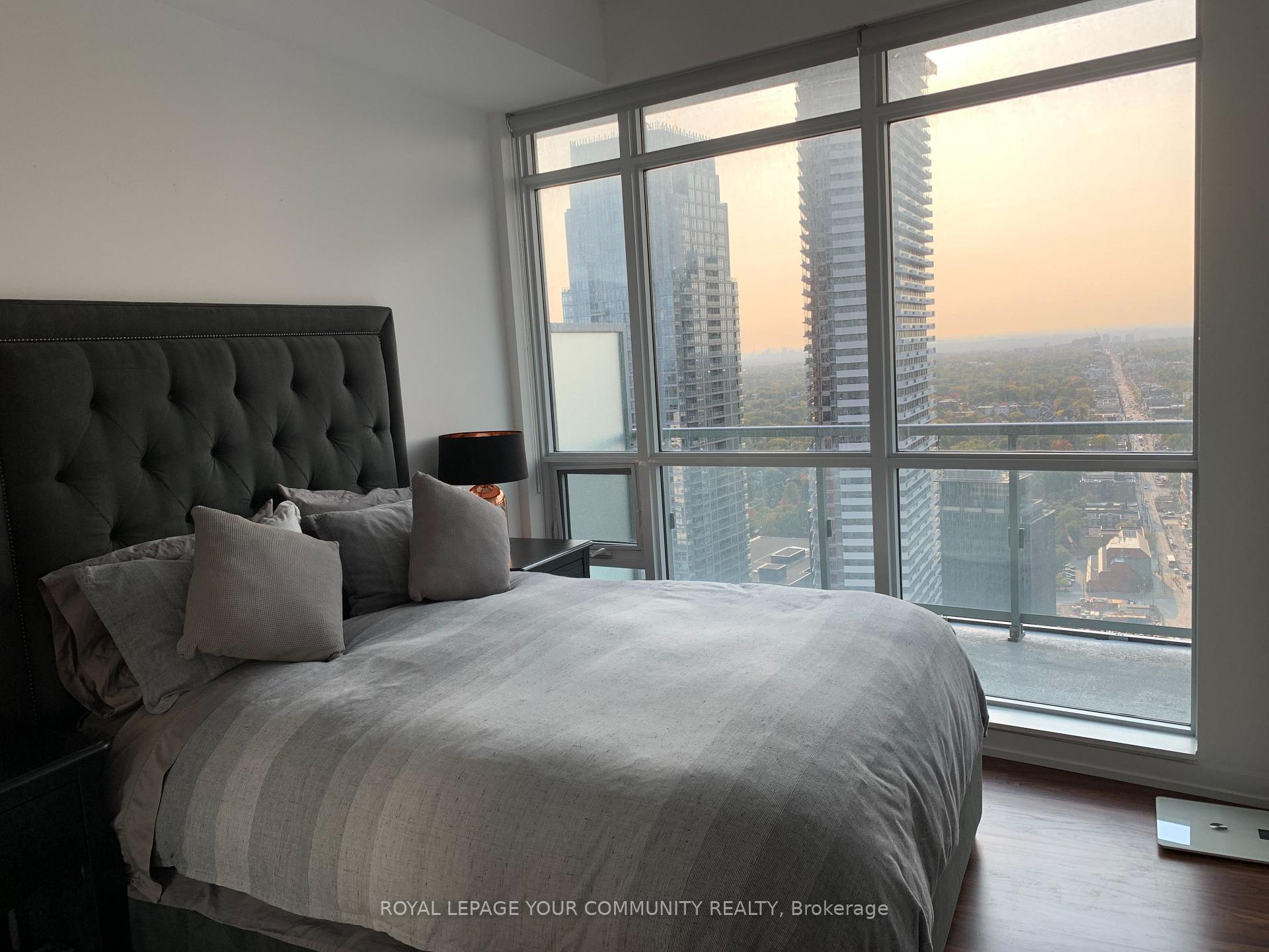Photo 6 of Unit 3402, 89 Dunfield Avenue, Toronto, Mount Pleasant West — HOMEH
