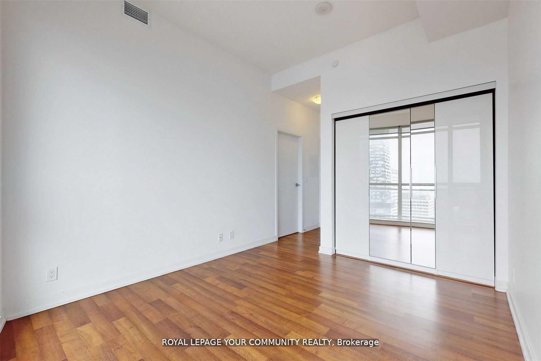 Photo 9 of Unit 3402, 89 Dunfield Avenue, Toronto, Mount Pleasant West — HOMEH