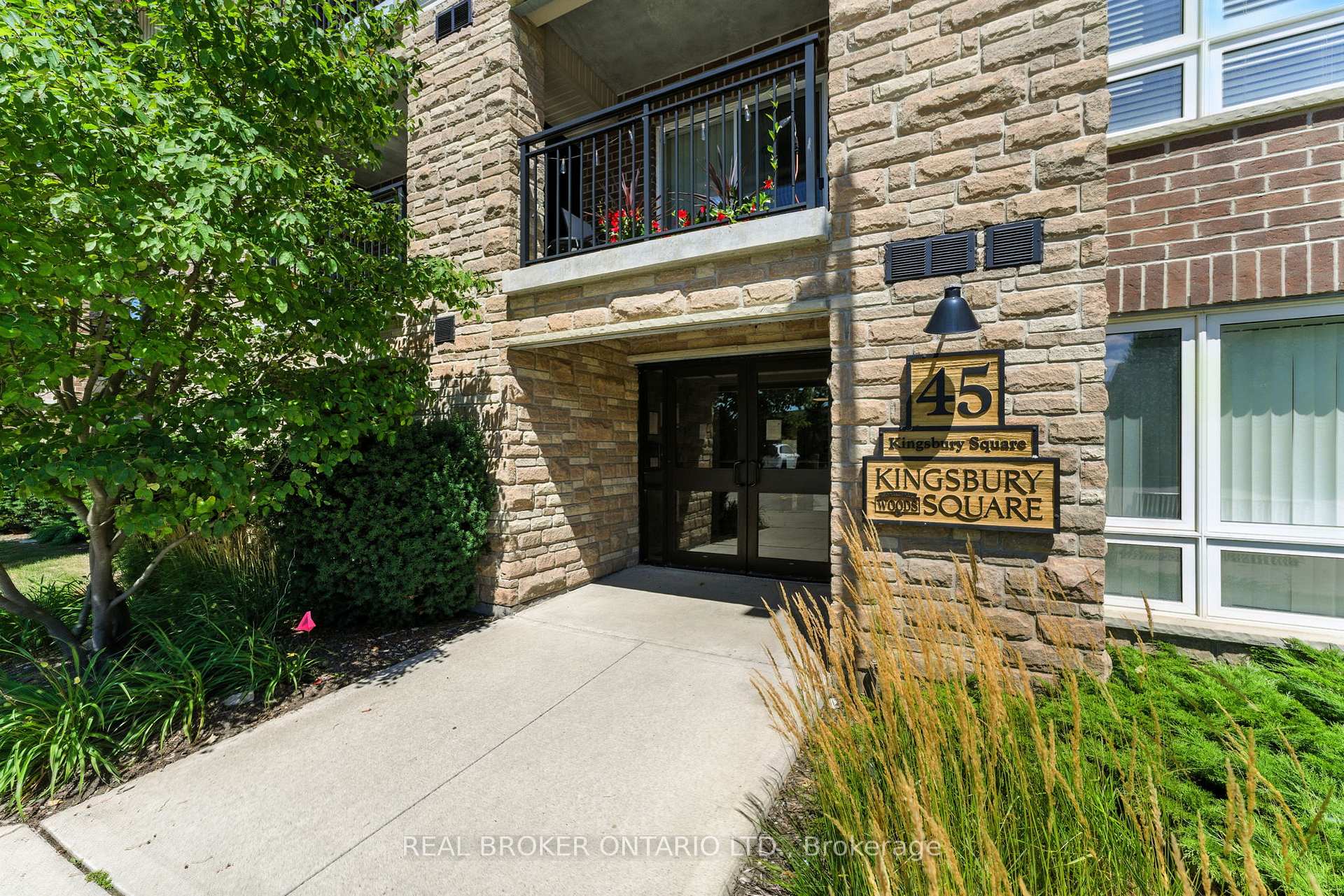 Photo 4 of Unit 207, 45 Kingsbury Square, Guelph, Pineridge/Westminster Woods — HOMEH