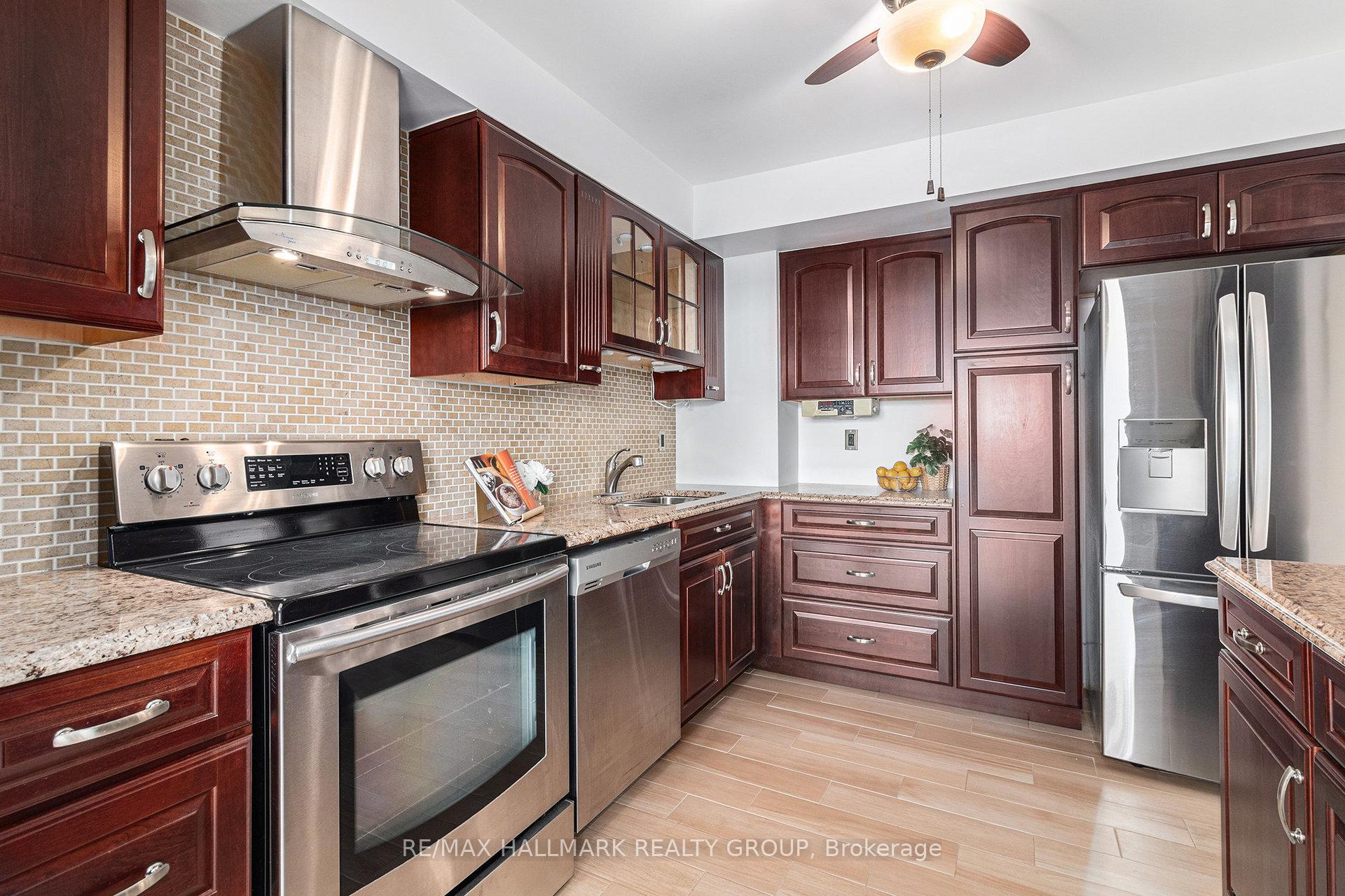Photo 15 of Unit 1407, 2759 Carousel Crescent, Ottawa, Emerald Woods/Sawmill Creek — HOMEH