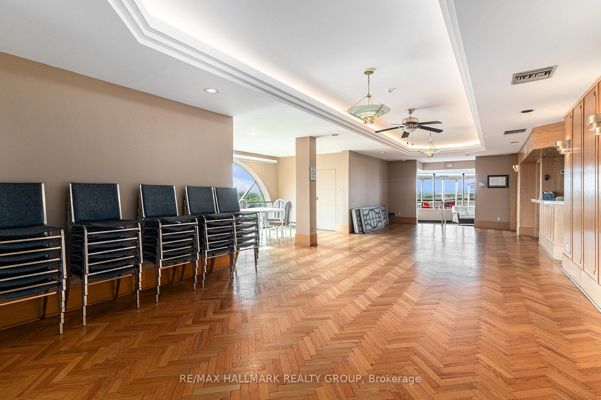 Photo 26 of Unit 1407, 2759 Carousel Crescent, Ottawa, Emerald Woods/Sawmill Creek — HOMEH