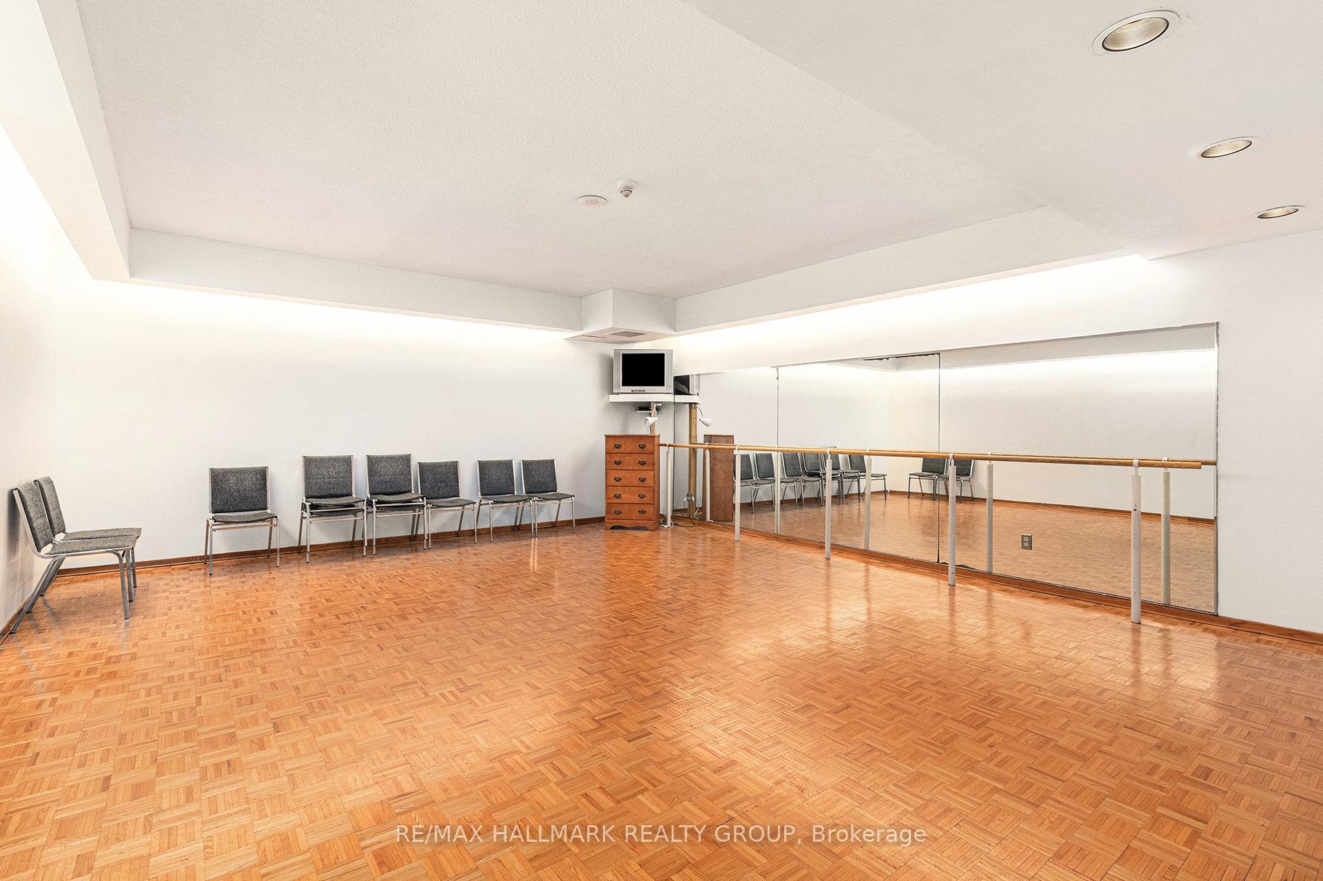 Photo 27 of Unit 1407, 2759 Carousel Crescent, Ottawa, Emerald Woods/Sawmill Creek — HOMEH