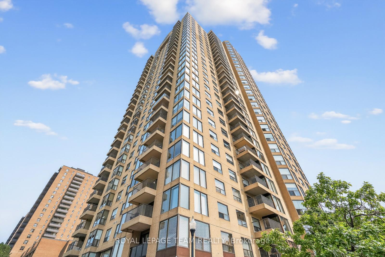 Photo 1 of Unit 2902, 545 St Laurent Boulevard, Ottawa, Viscount Alexander Park — HOMEH