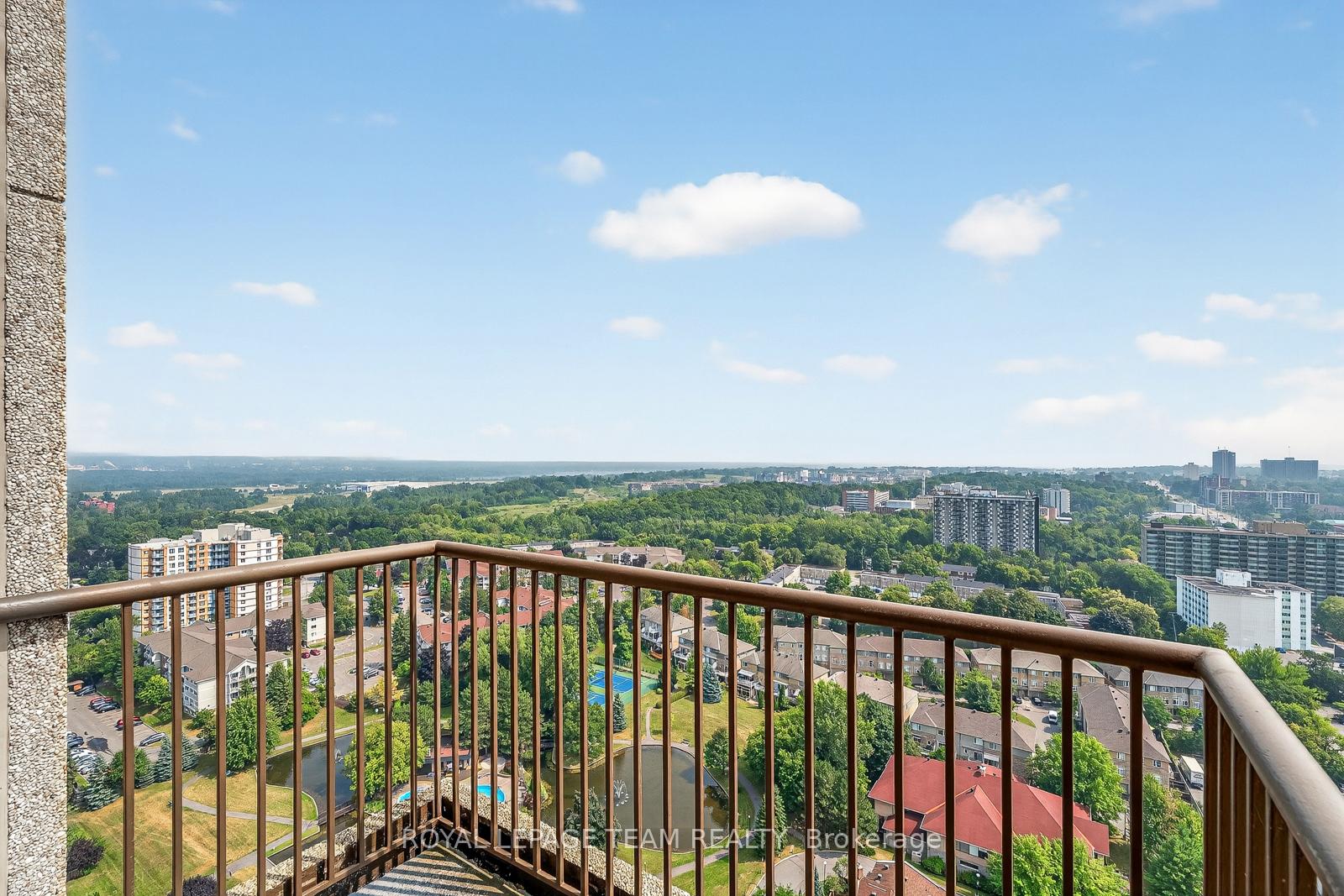 Photo 6 of Unit 2902, 545 St Laurent Boulevard, Ottawa, Viscount Alexander Park — HOMEH