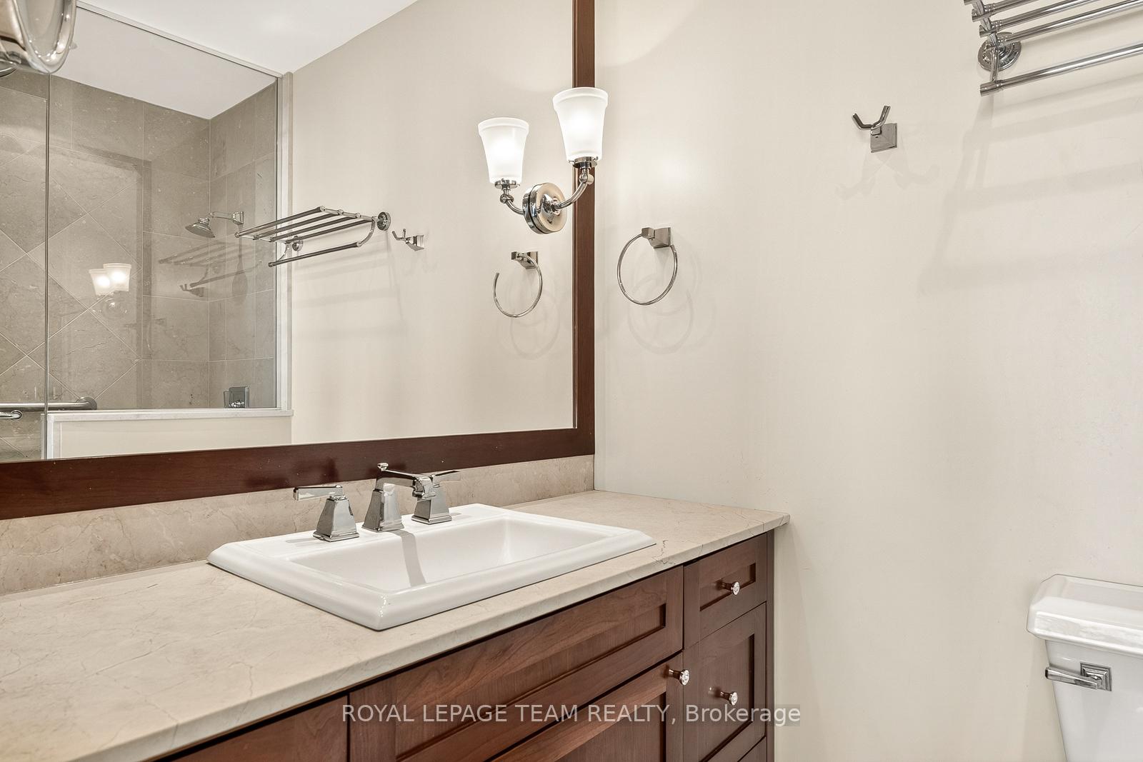 Photo 15 of Unit 2902, 545 St Laurent Boulevard, Ottawa, Viscount Alexander Park — HOMEH