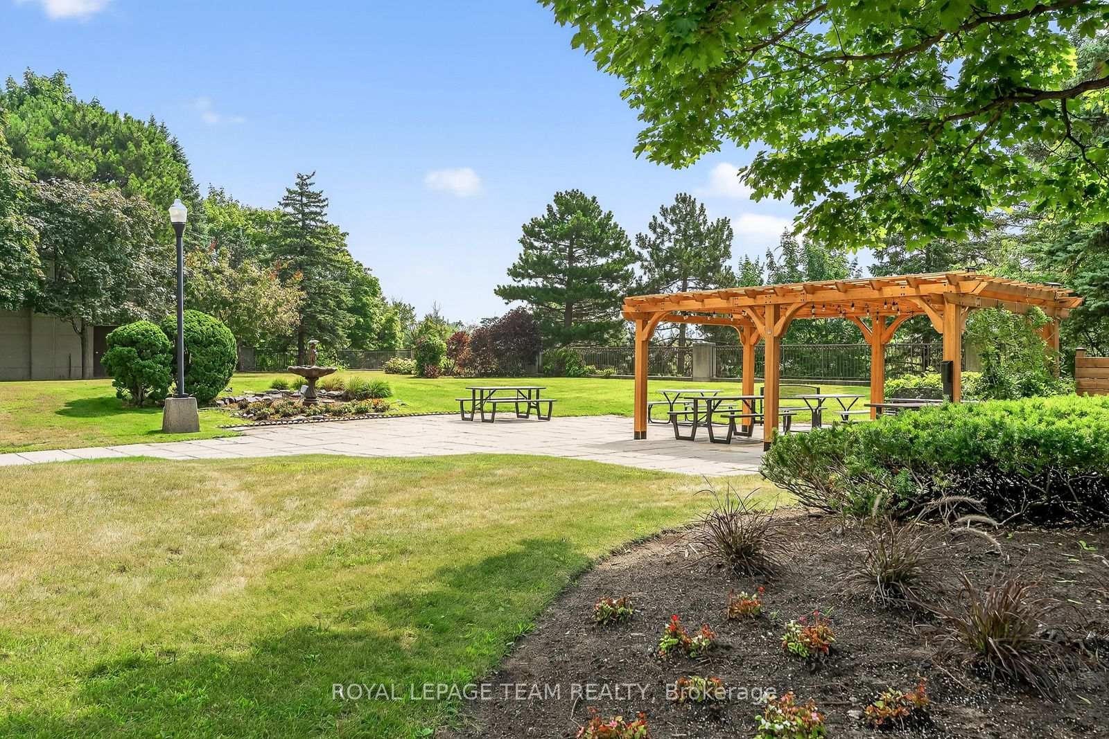 Photo 24 of Unit 2902, 545 St Laurent Boulevard, Ottawa, Viscount Alexander Park — HOMEH
