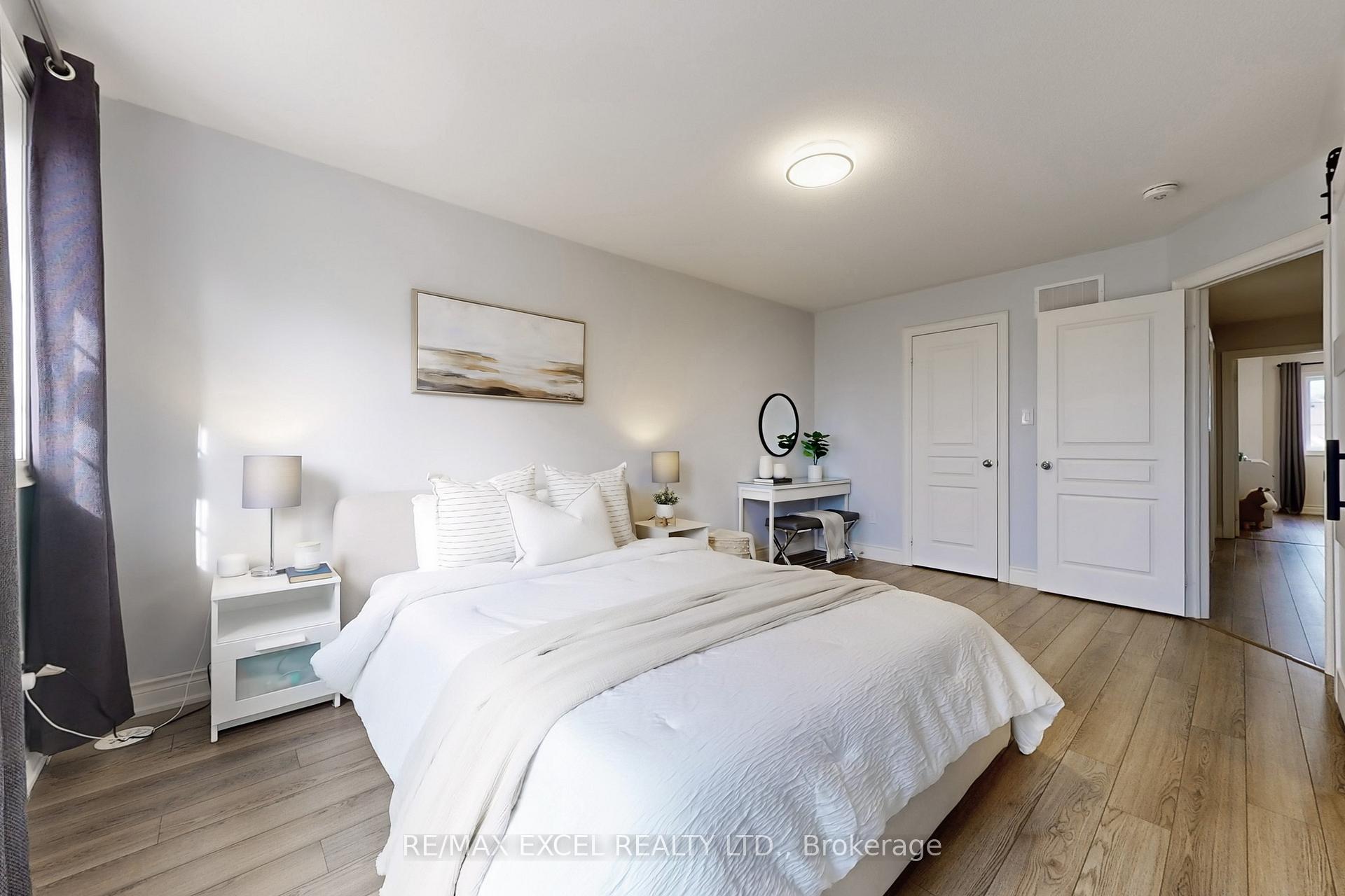 Photo 44 of 30 Roy Grove Way, Markham, Greensborough — HOMEH