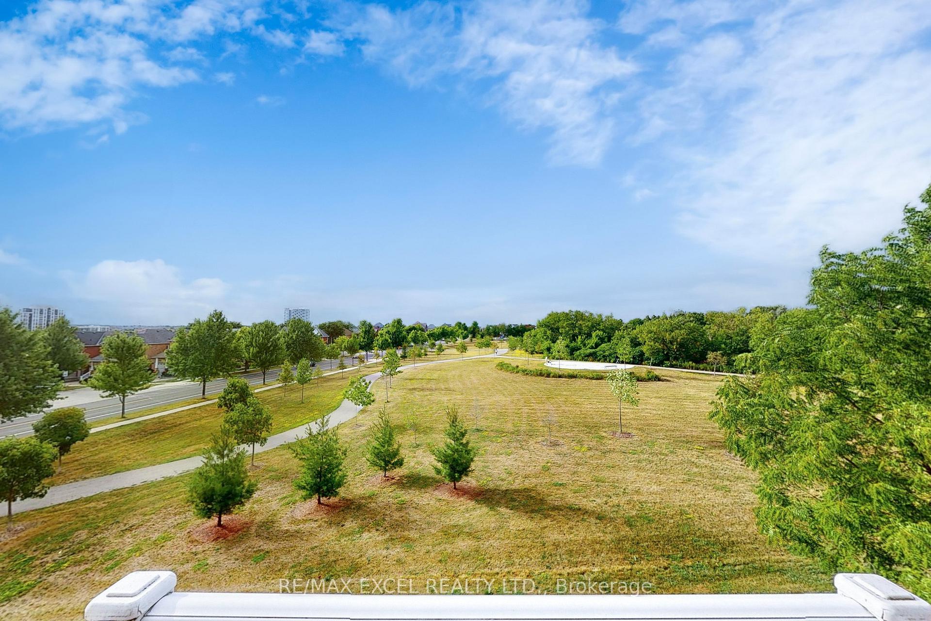 Photo 37 of 30 Roy Grove Way, Markham, Greensborough — HOMEH