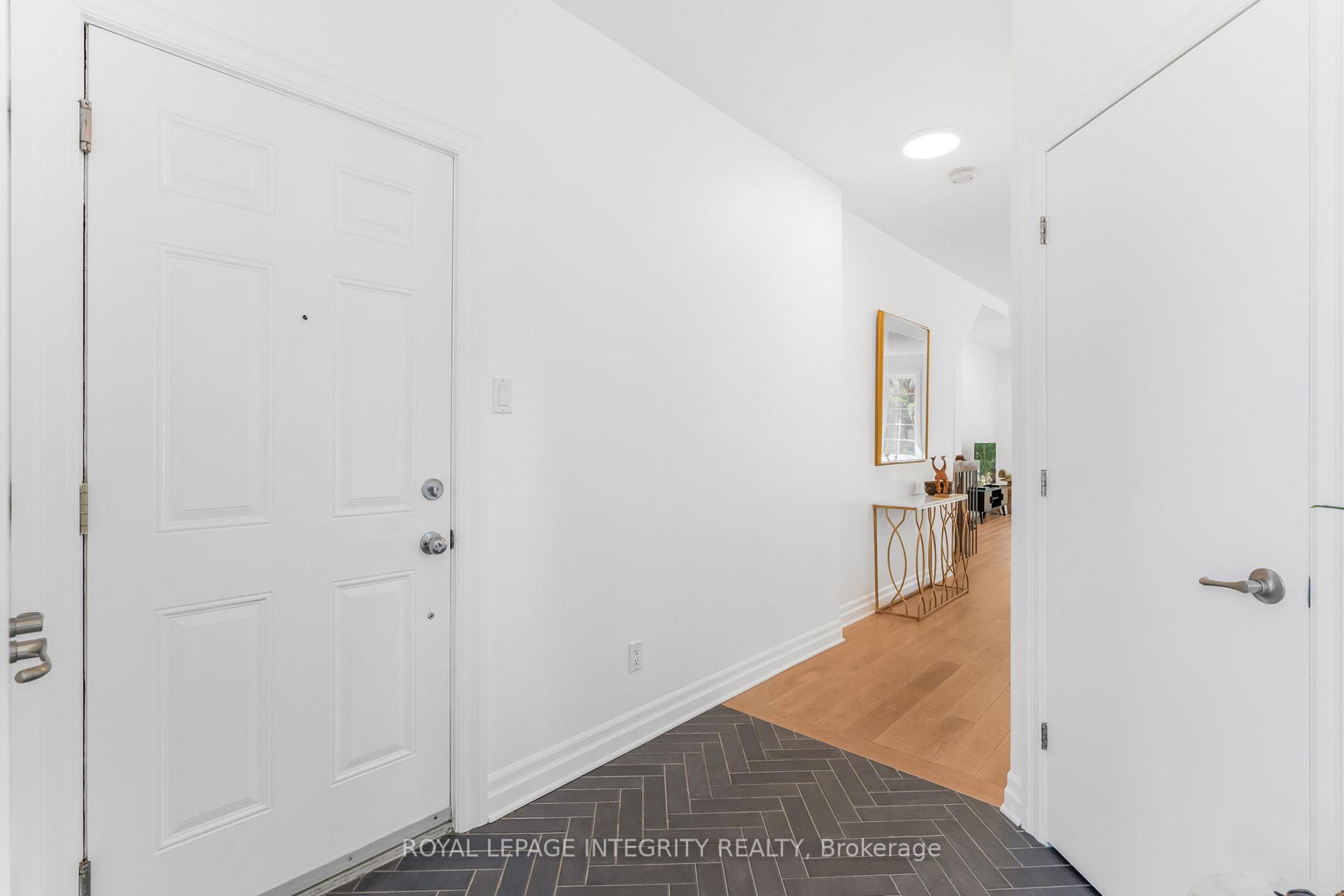 Photo 5 of Unit H, 17 Melrose Avenue, Ottawa, Hintonburg — HOMEH