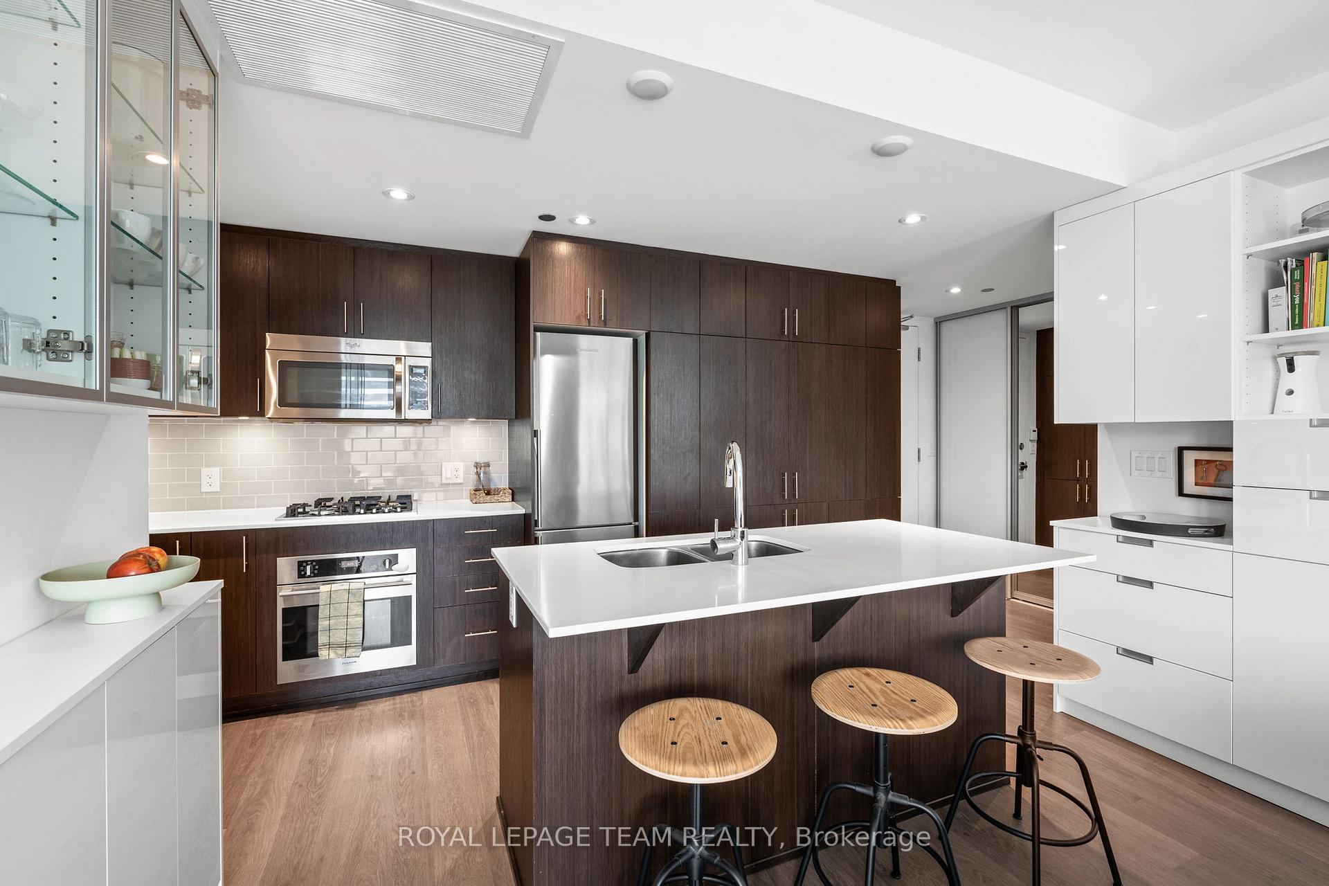 Photo 9 of Unit 418, 7 Marquette Avenue, Ottawa, Vanier — HOMEH