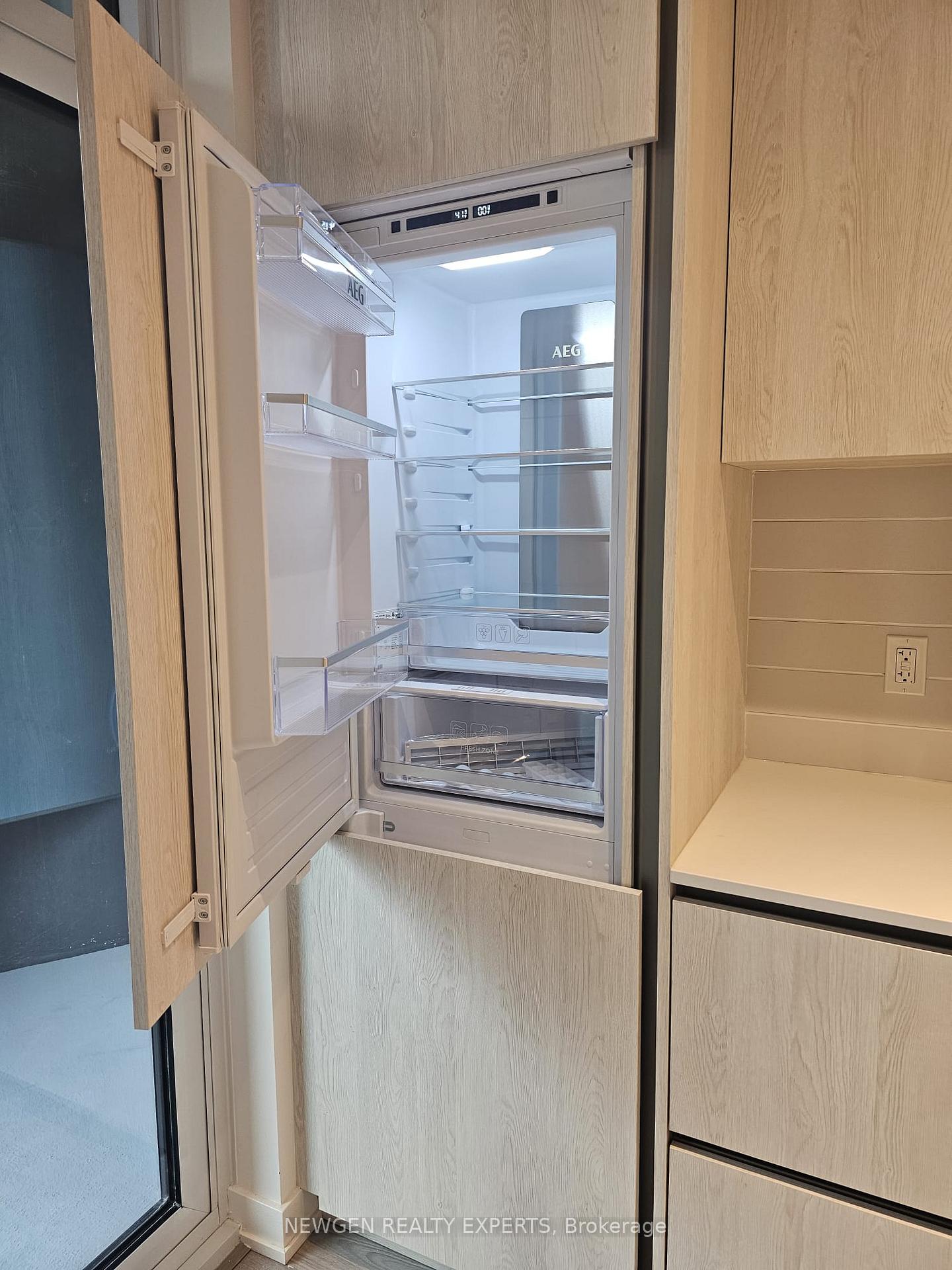 Photo 24 of Unit 217, 110 Broadway Avenue, Toronto, Mount Pleasant West — HOMEH