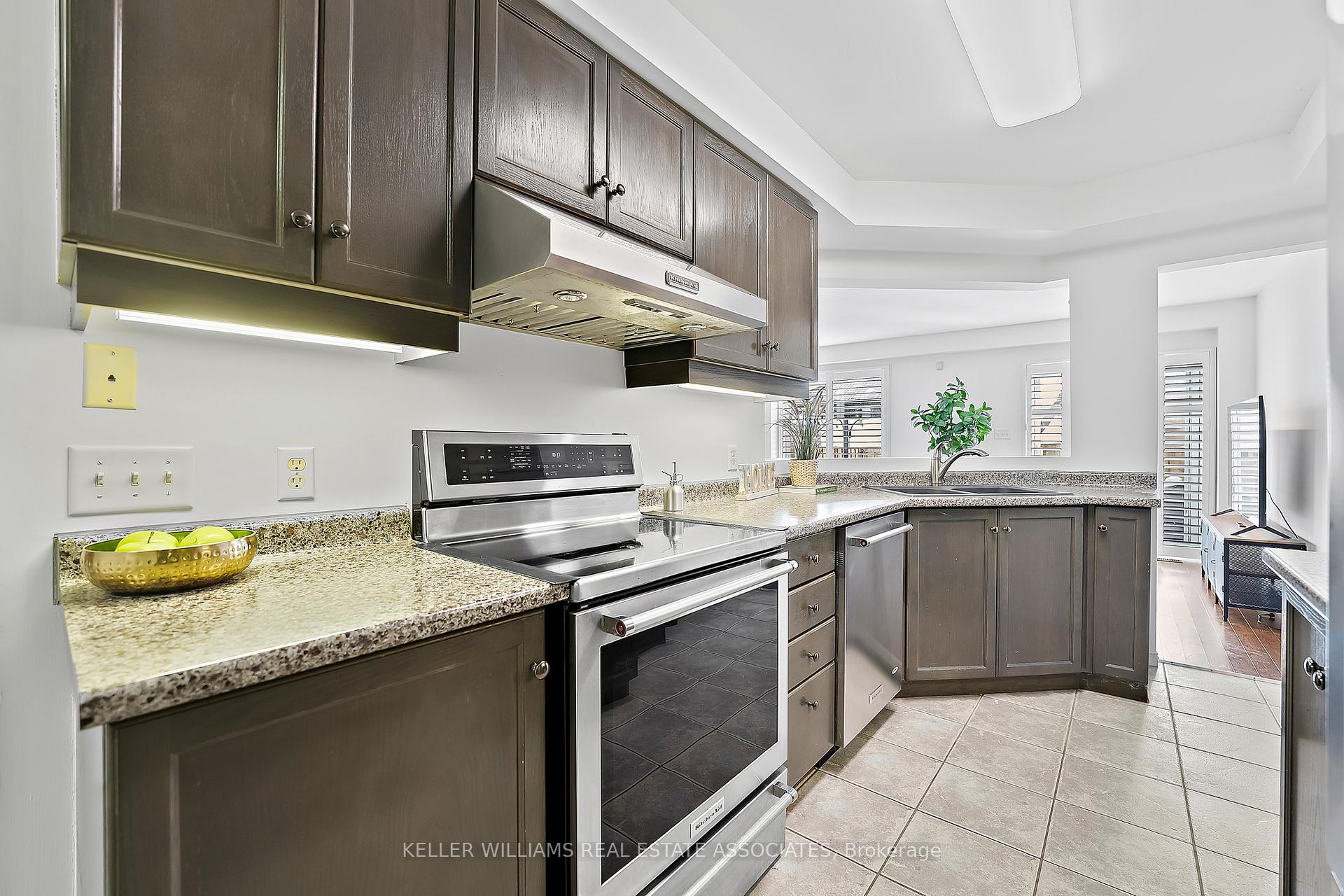 Photo 5 of Unit 1, 171 Highbury Drive, Hamilton, Stoney Creek Mountain — HOMEH
