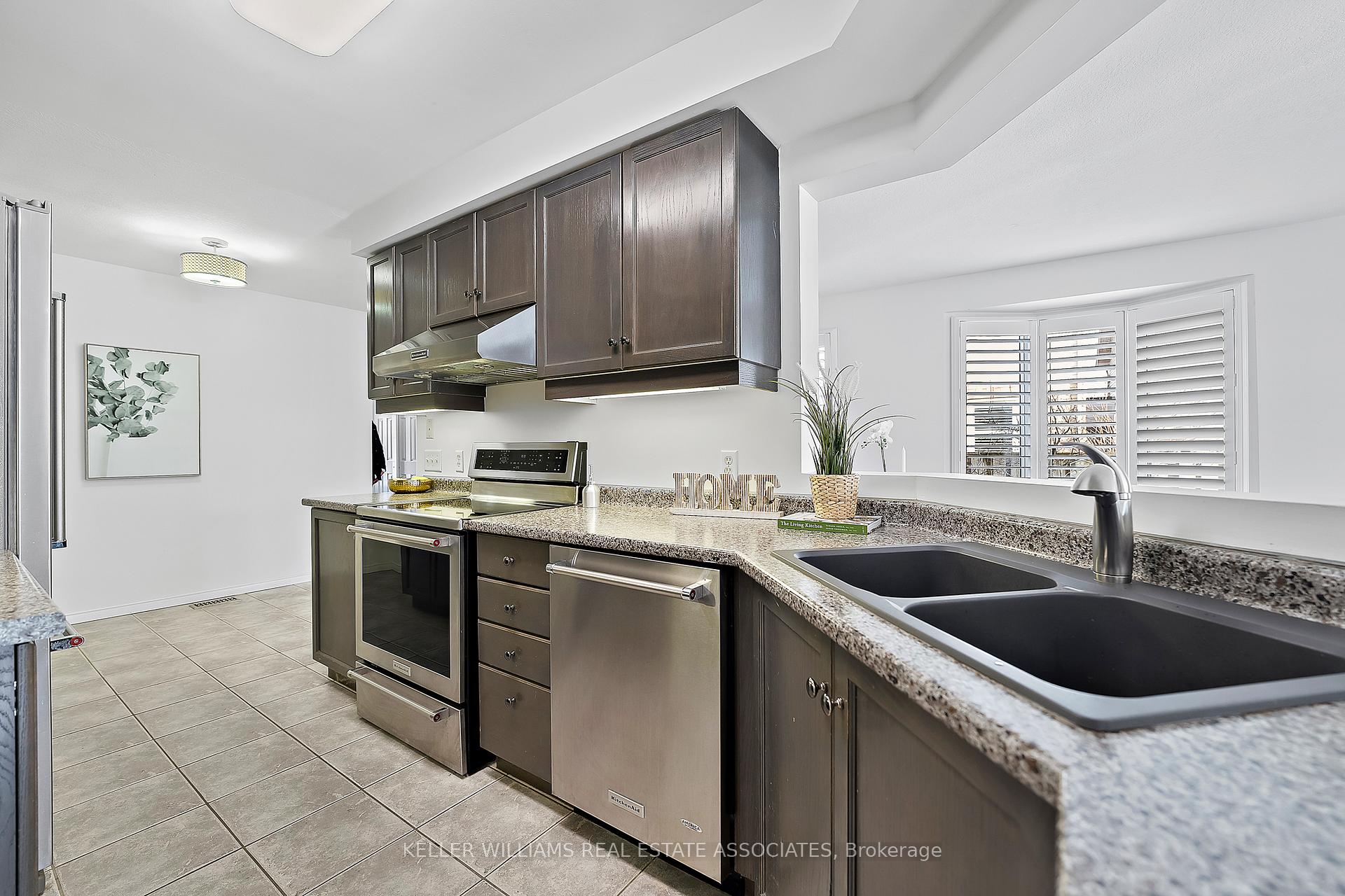 Photo 7 of Unit 1, 171 Highbury Drive, Hamilton, Stoney Creek Mountain — HOMEH