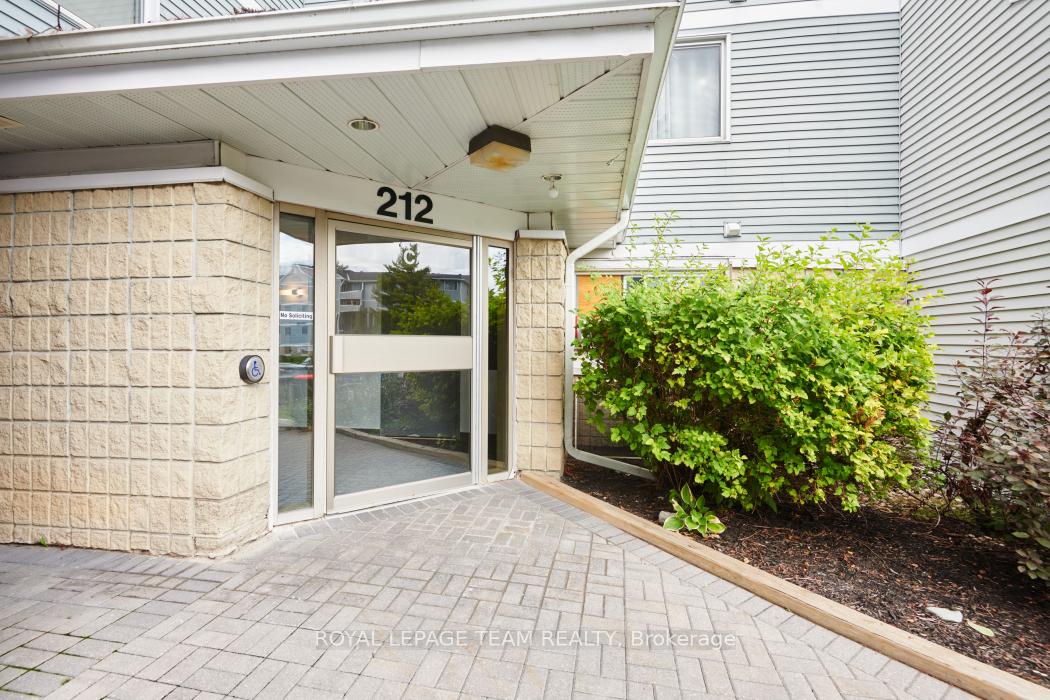 Photo 2 of Unit 204, 212 Viewmount Drive, Ottawa, Borden Farm/Stewart Farm/Carleton Heights/Parkwood Hills — HOMEH