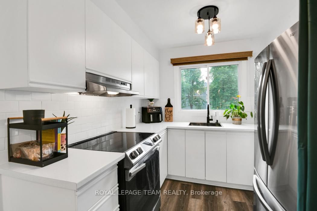 Photo 13 of Unit 204, 212 Viewmount Drive, Ottawa, Borden Farm/Stewart Farm/Carleton Heights/Parkwood Hills — HOMEH