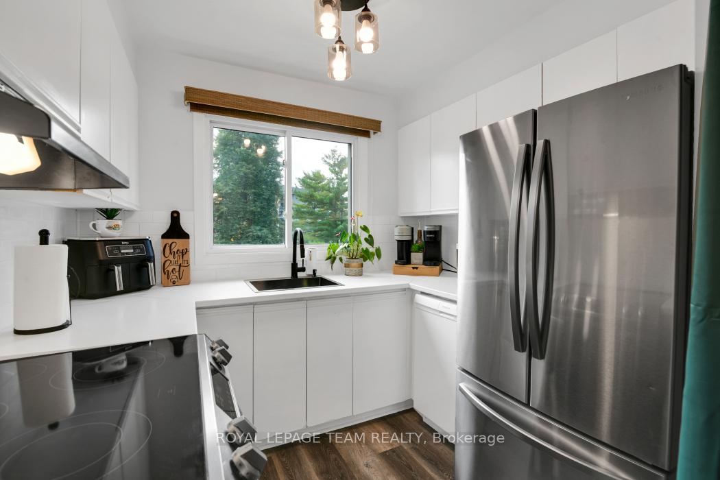 Photo 14 of Unit 204, 212 Viewmount Drive, Ottawa, Borden Farm/Stewart Farm/Carleton Heights/Parkwood Hills — HOMEH