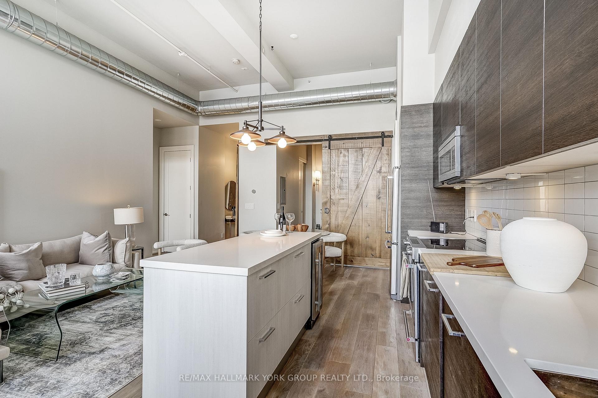 Photo 6 of Unit 201, 64 Wells Street, Aurora, Aurora Village — HOMEH