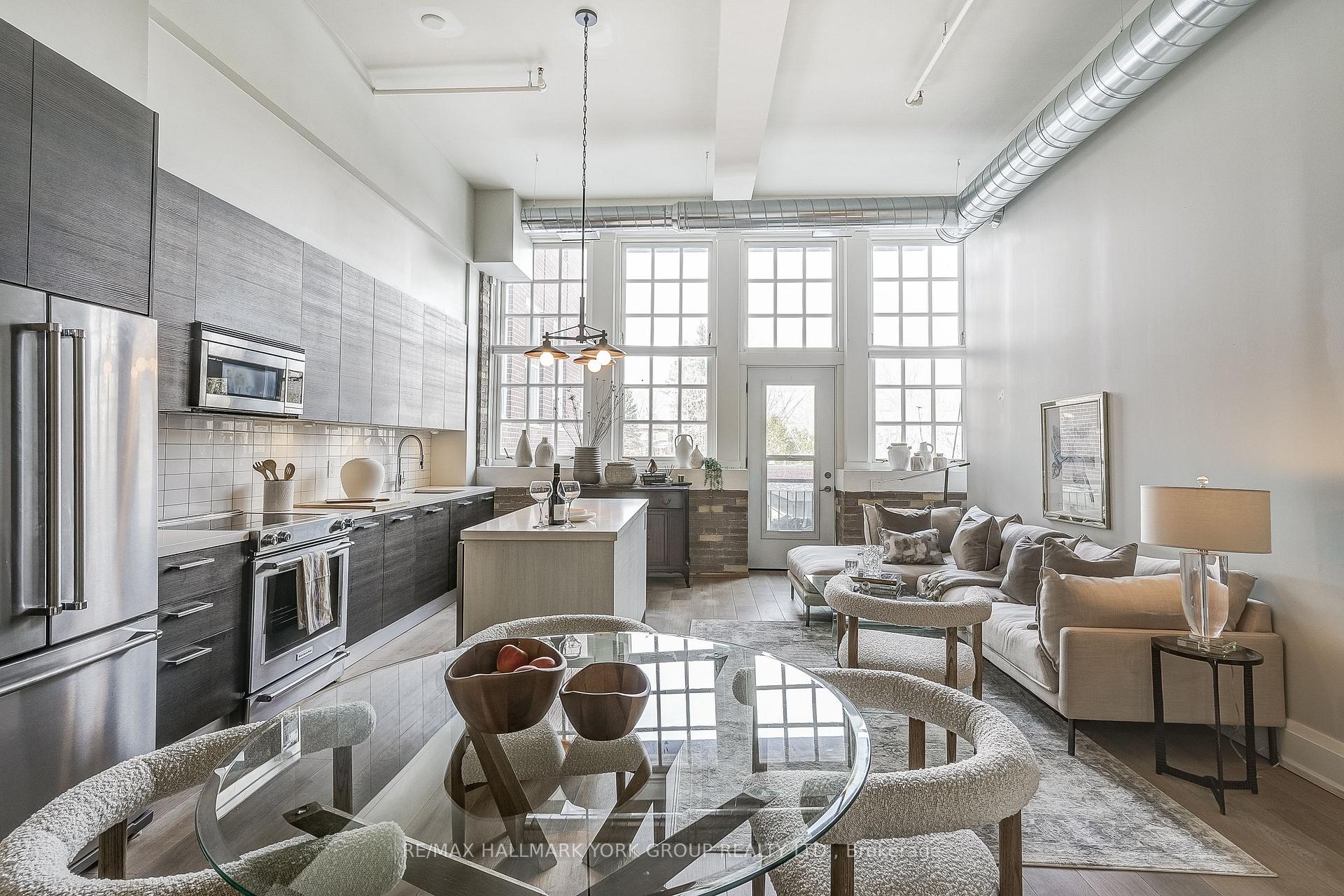 Photo 9 of Unit 201, 64 Wells Street, Aurora, Aurora Village — HOMEH