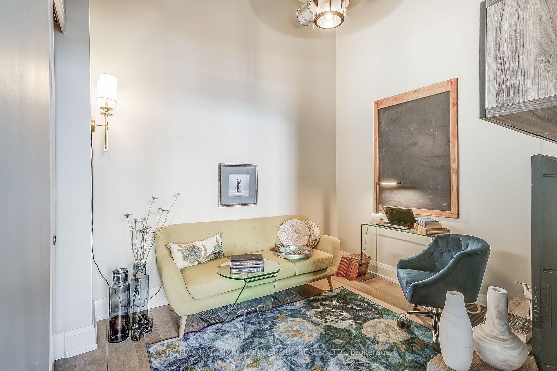 Photo 13 of Unit 201, 64 Wells Street, Aurora, Aurora Village — HOMEH