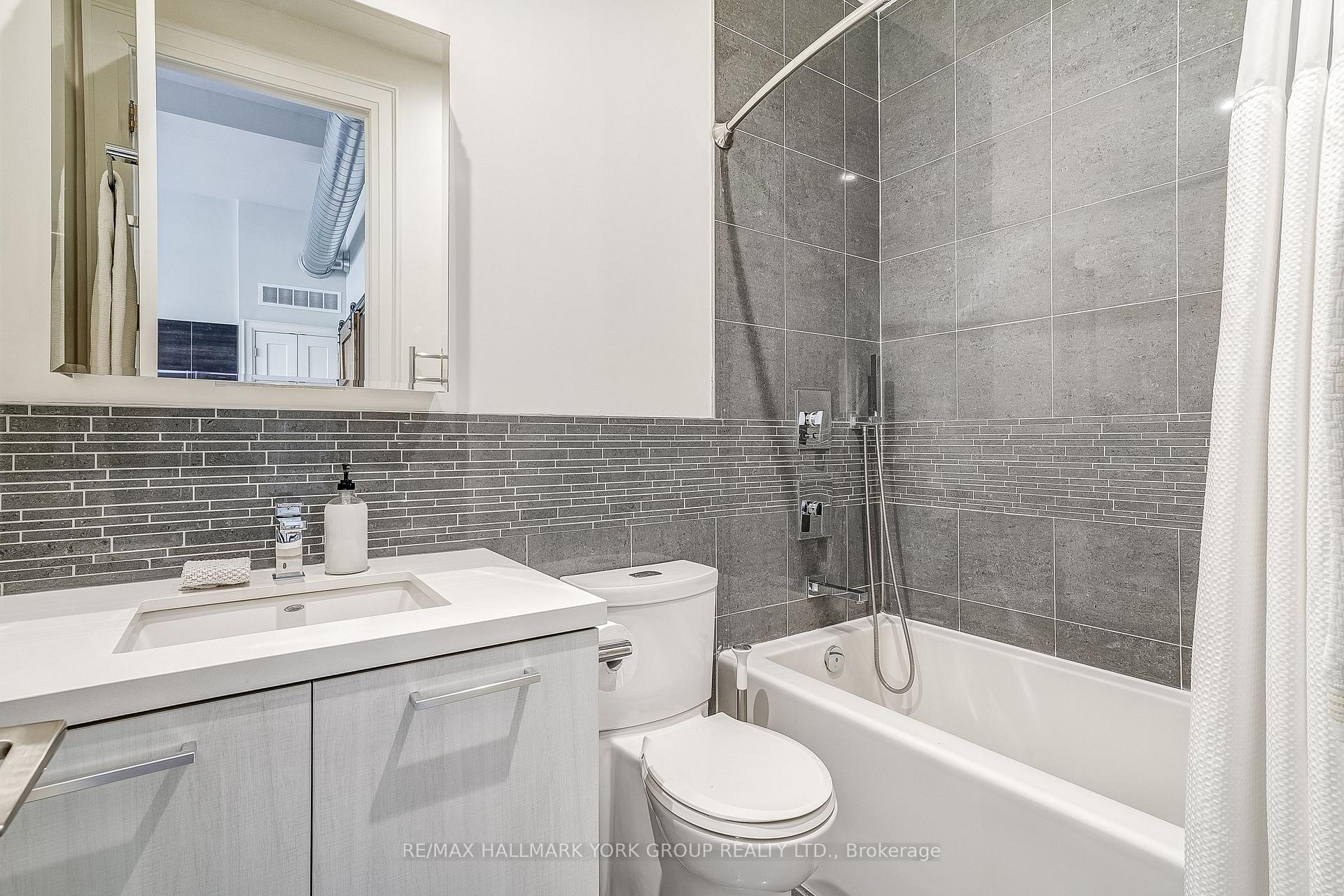 Photo 16 of Unit 201, 64 Wells Street, Aurora, Aurora Village — HOMEH