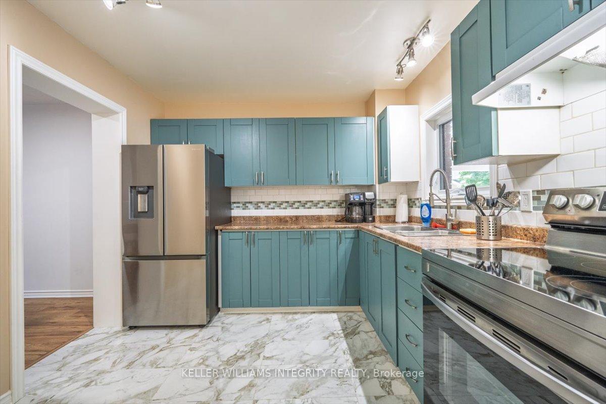 Photo 3 of 69 Bannerhill Private, Ottawa, Heron Gate/Industrial Park — HOMEH