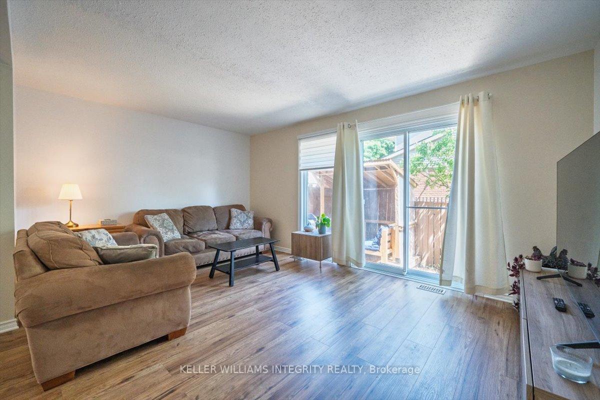 Photo 8 of 69 Bannerhill Private, Ottawa, Heron Gate/Industrial Park — HOMEH